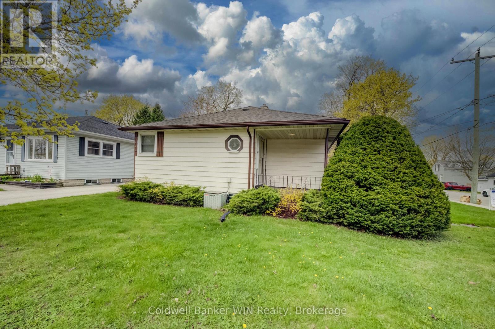 320 Waterloo Street, Wellington North, Ontario  N0G 2L3 - Photo 25 - X13088964