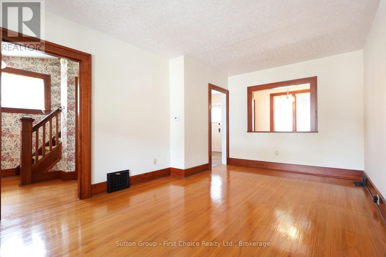 70 Mc Nab Street, Stratford, Ontario  N5A 1Z2 - Photo 18 - X13089248