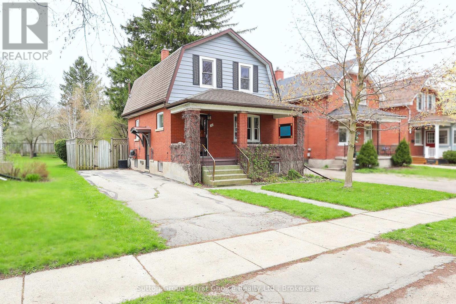 70 Mc Nab Street, Stratford, Ontario  N5A 1Z2 - Photo 2 - X13089248