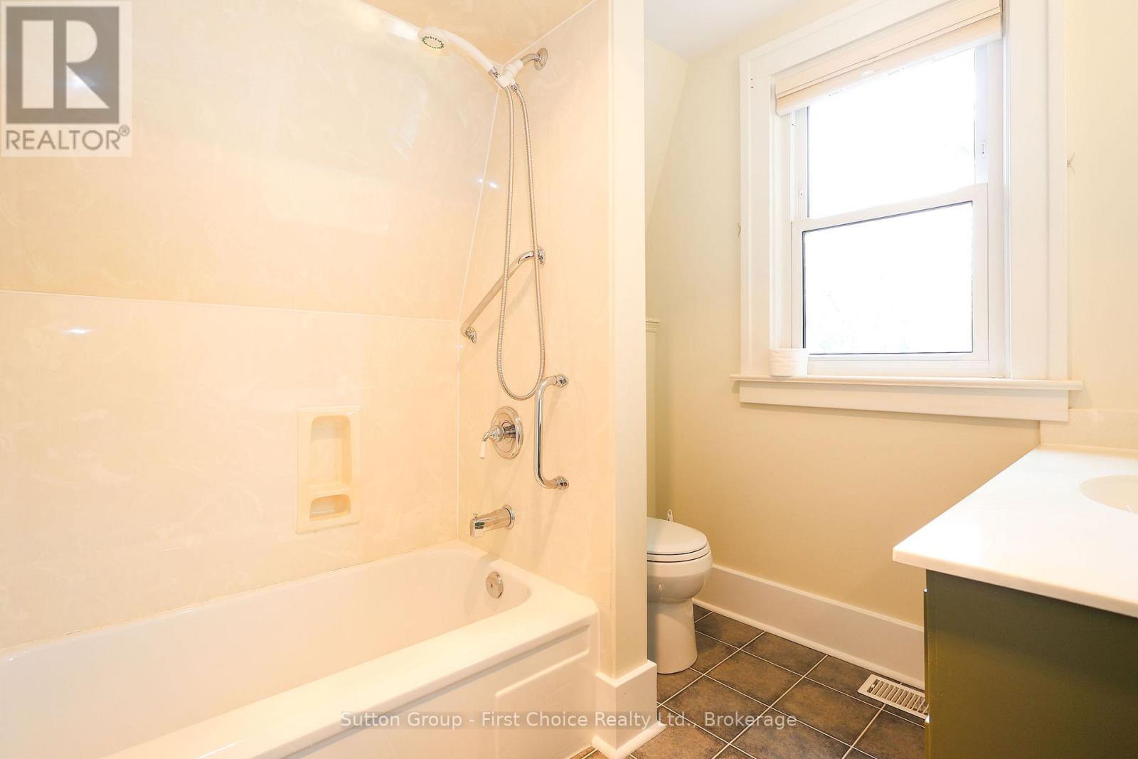 70 Mc Nab Street, Stratford, Ontario  N5A 1Z2 - Photo 22 - X13089248