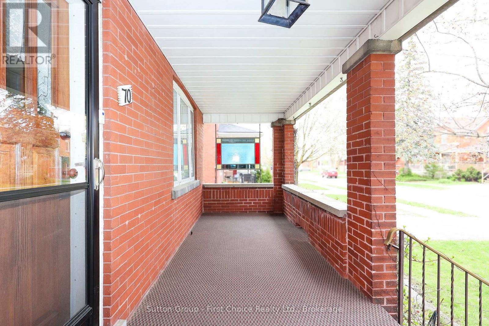 70 Mc Nab Street, Stratford, Ontario  N5A 1Z2 - Photo 3 - X13089248