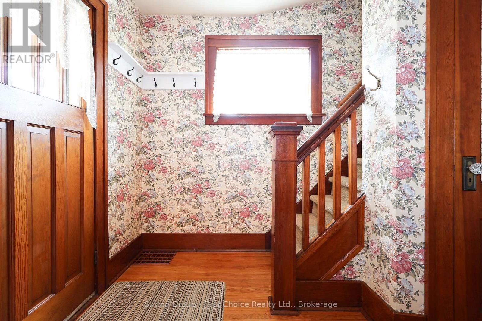 70 Mc Nab Street, Stratford, Ontario  N5A 1Z2 - Photo 5 - X13089248