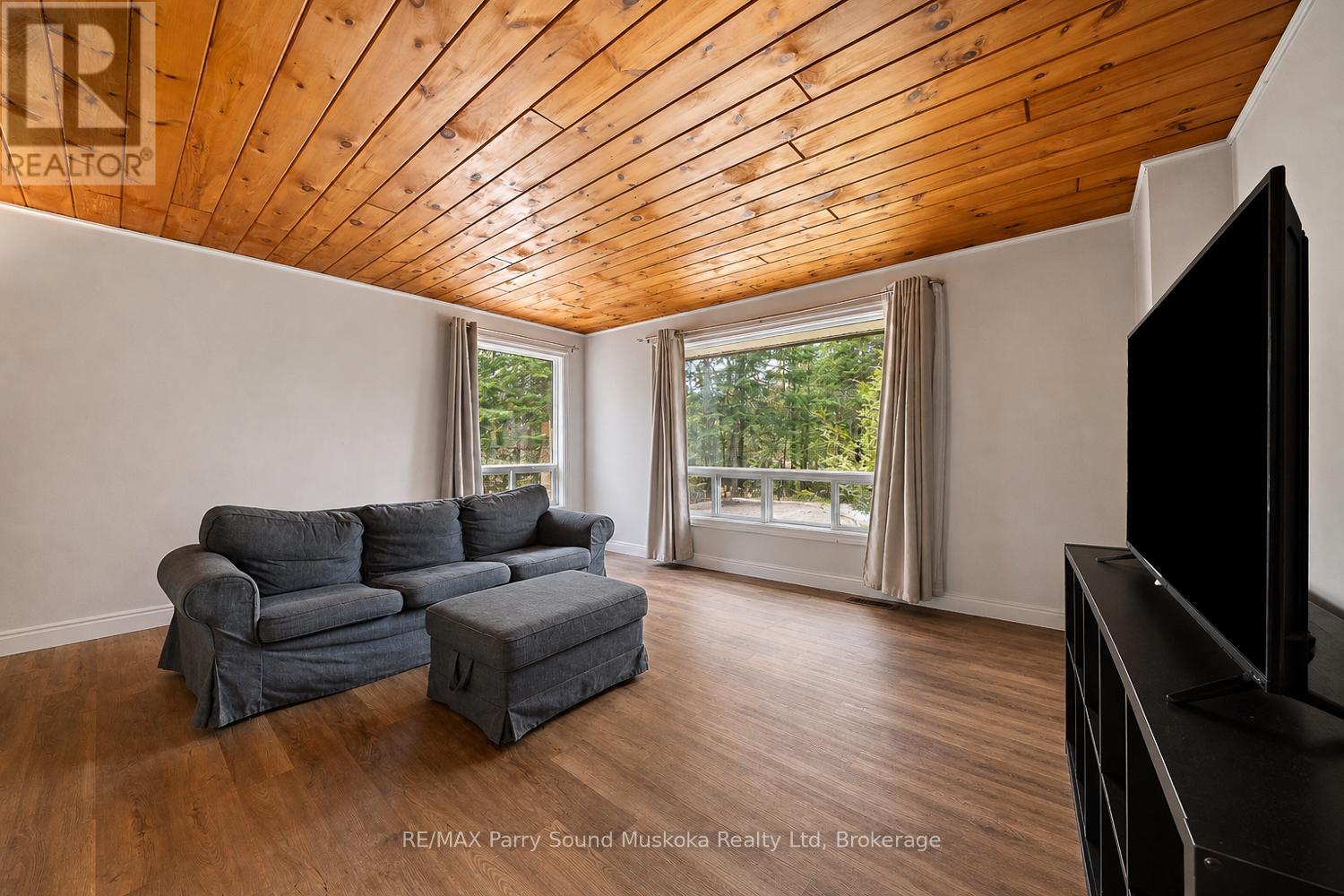 37 Humphrey Drive, Seguin, Ontario  P2A 2W8 - Photo 10 - X13089258