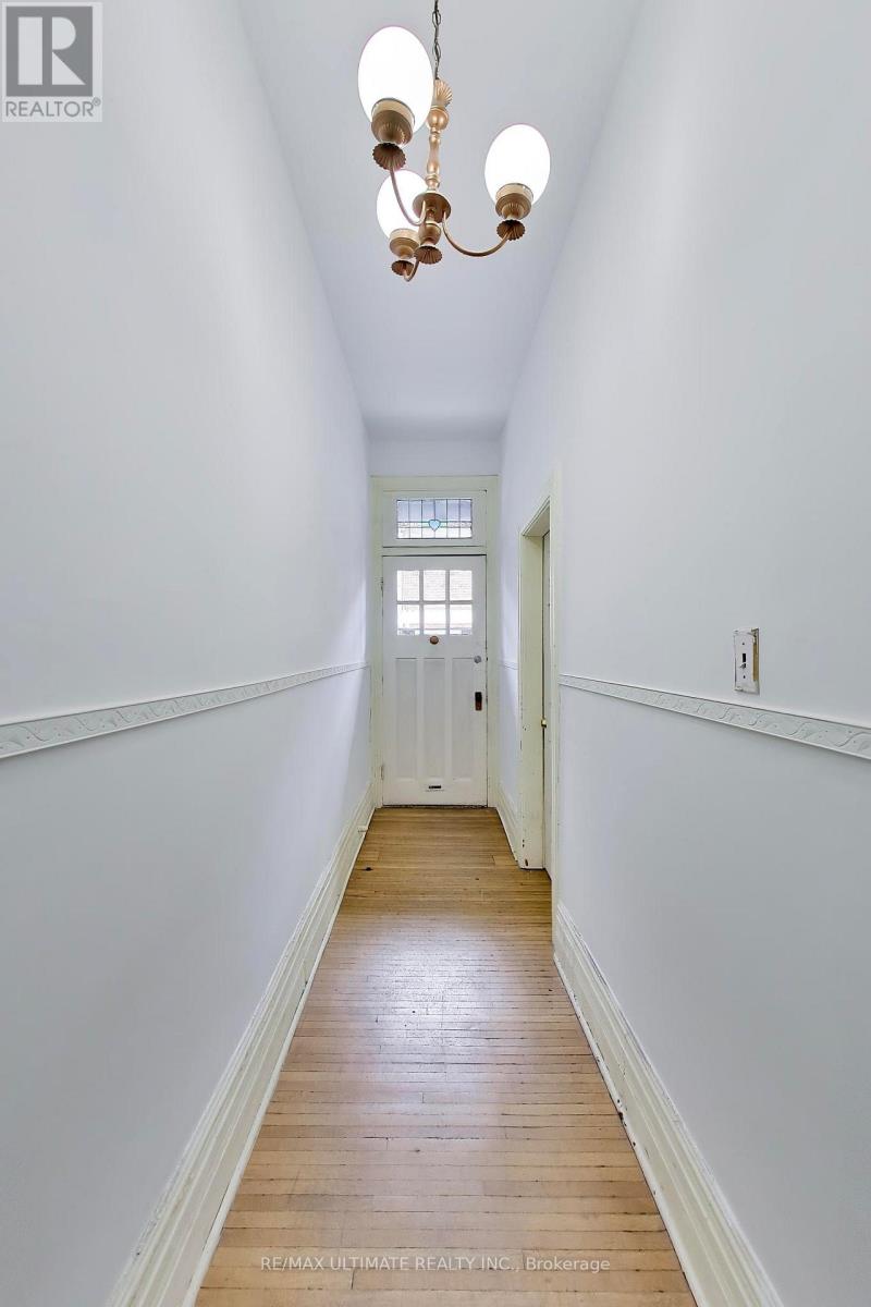 35 Manning Avenue, Toronto, Ontario  M6J 2K3 - Photo 4 - C13088934
