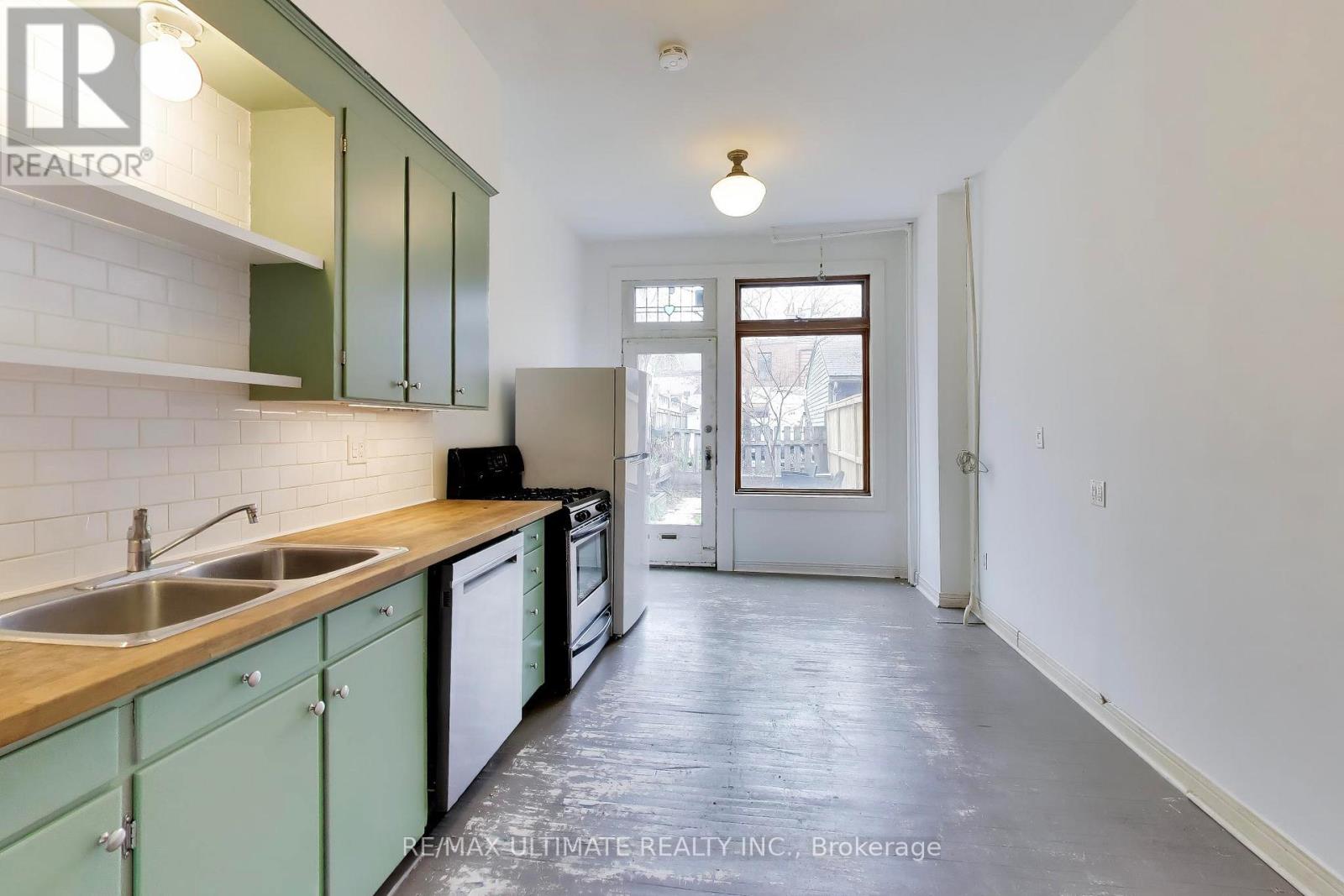 35 Manning Avenue, Toronto, Ontario  M6J 2K3 - Photo 7 - C13088934