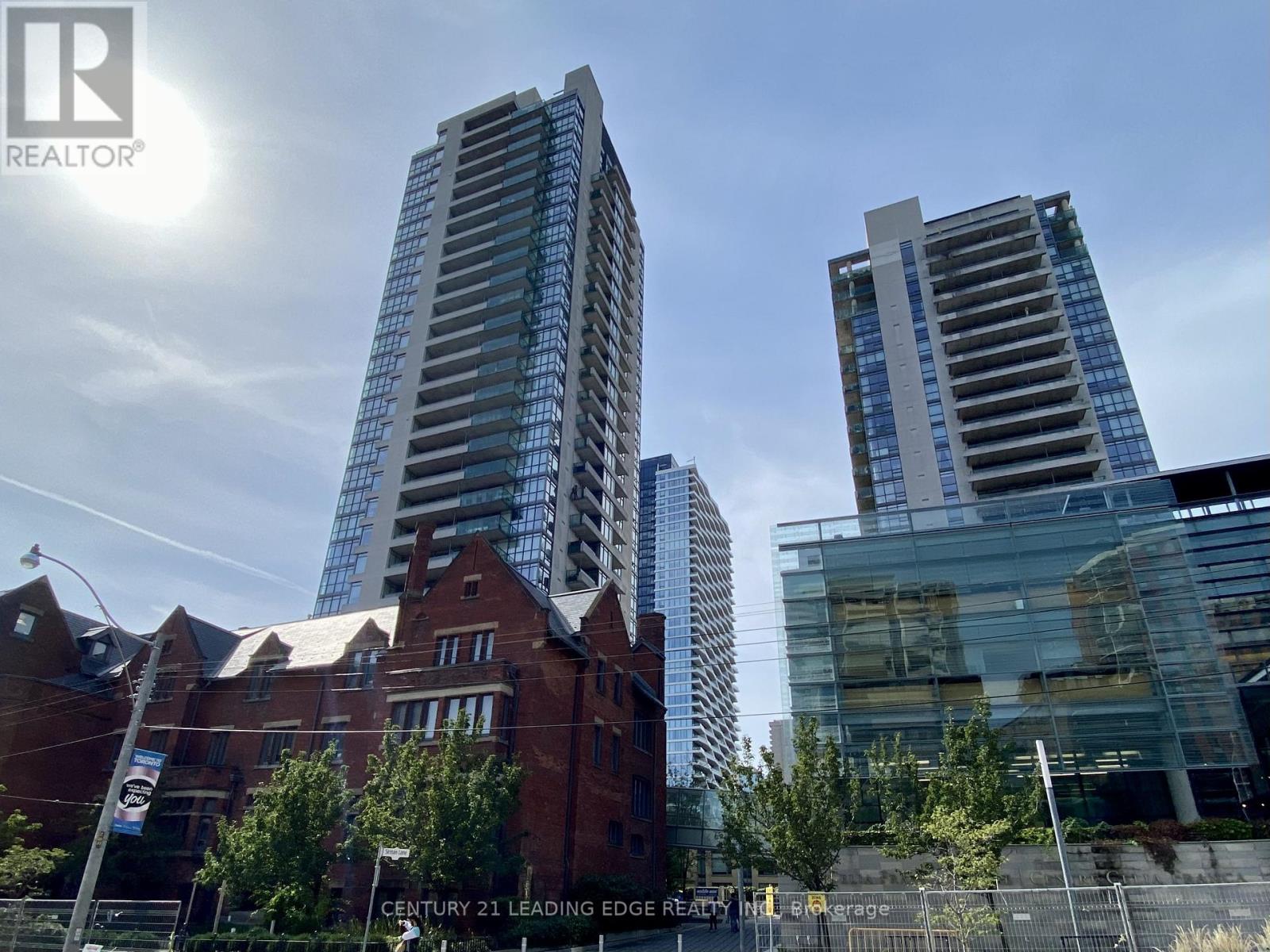 2402 - 281 Mutual Street, Toronto, Ontario  M4Y 1X6 - Photo 1 - C13088954