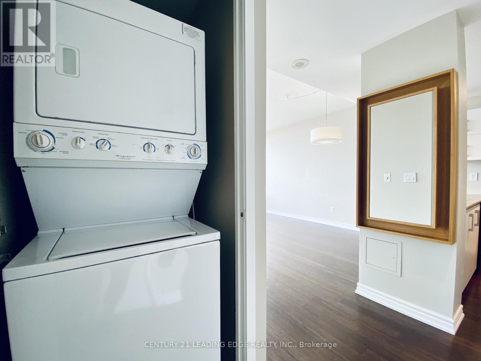 2402 - 281 Mutual Street, Toronto, Ontario  M4Y 1X6 - Photo 12 - C13088954