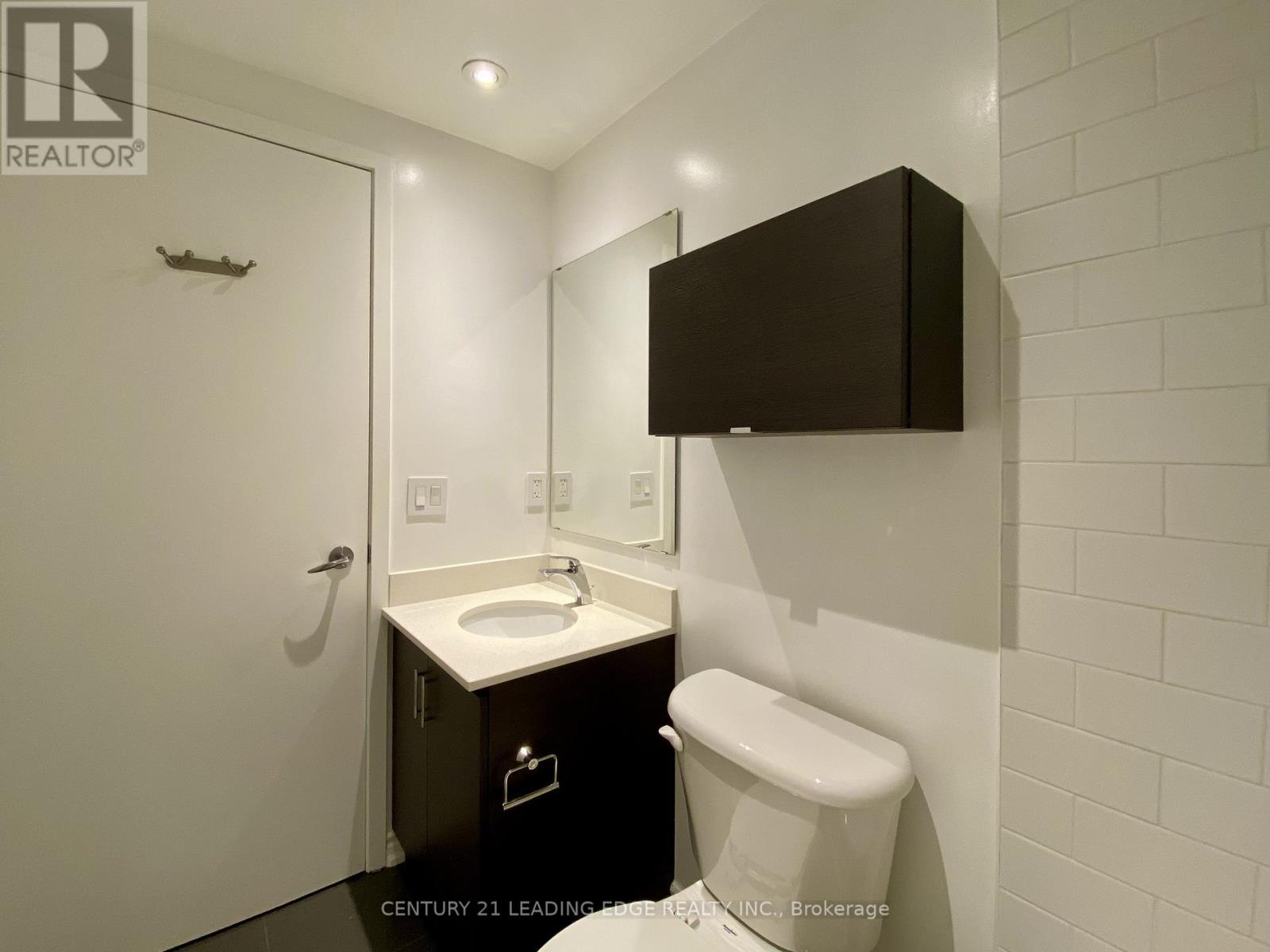 2402 - 281 Mutual Street, Toronto, Ontario  M4Y 1X6 - Photo 14 - C13088954