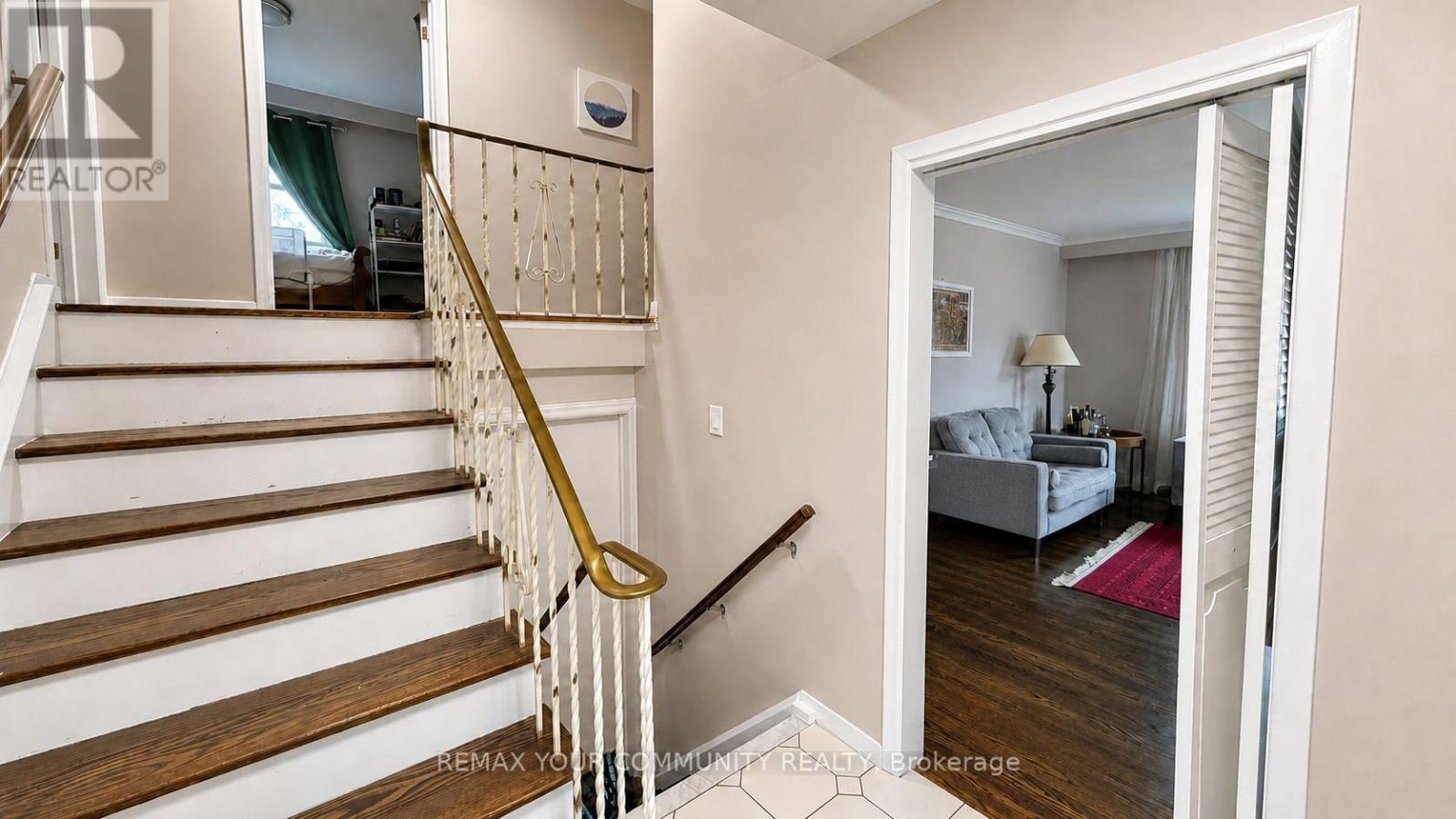 Main - 7 Digby Court, Toronto, Ontario  M2R 2X5 - Photo 16 - C13089178
