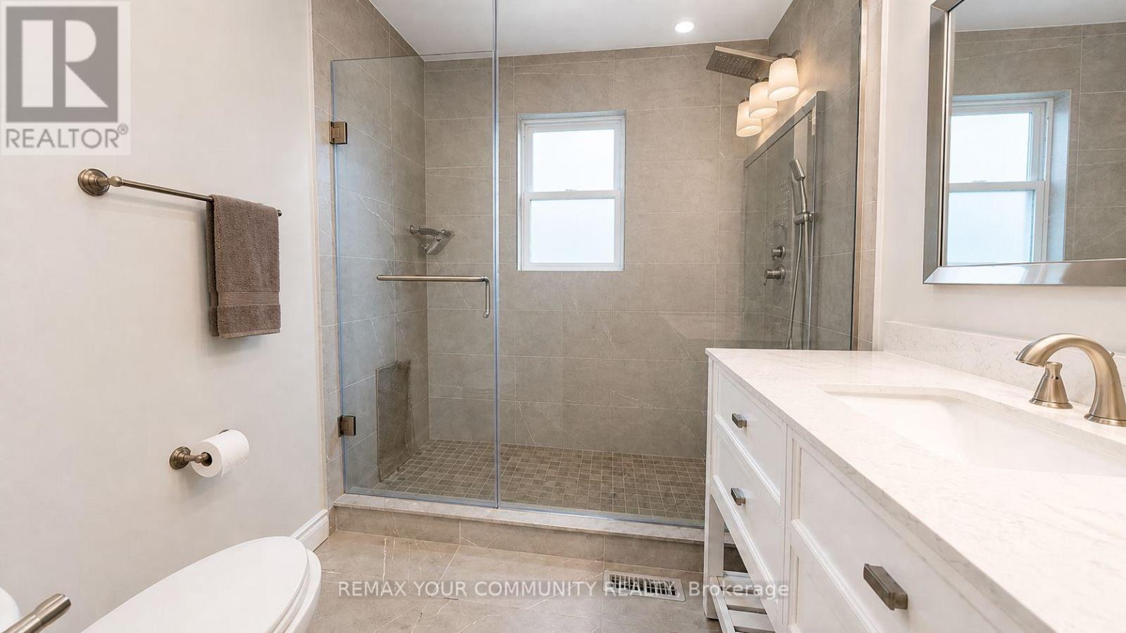 Main - 7 Digby Court, Toronto, Ontario  M2R 2X5 - Photo 17 - C13089178