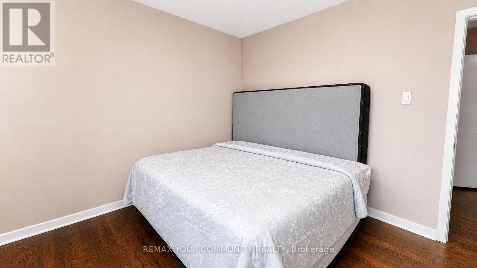 Main - 7 Digby Court, Toronto, Ontario  M2R 2X5 - Photo 28 - C13089178