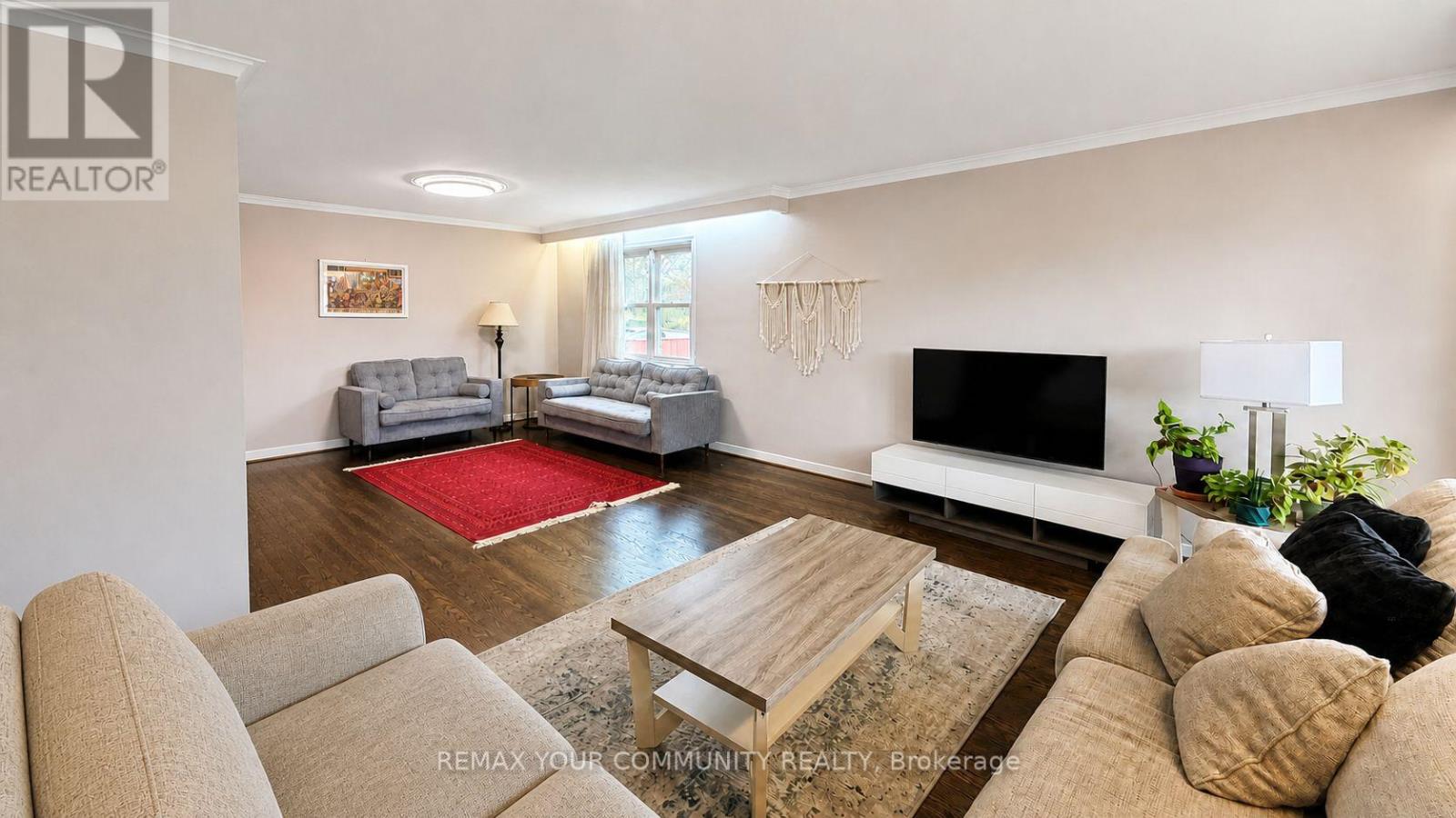 Main - 7 Digby Court, Toronto, Ontario  M2R 2X5 - Photo 3 - C13089178