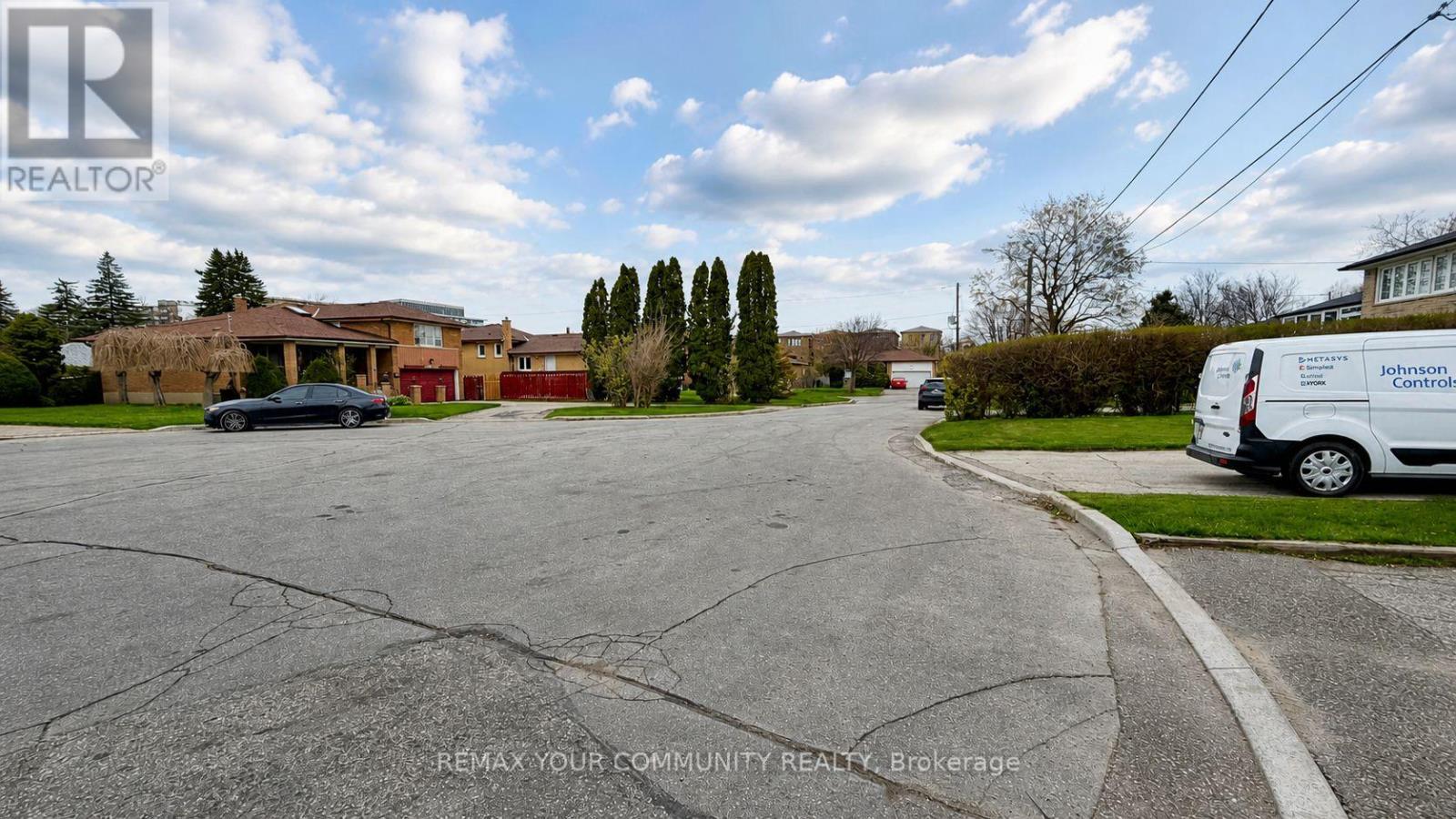 Main - 7 Digby Court, Toronto, Ontario  M2R 2X5 - Photo 30 - C13089178