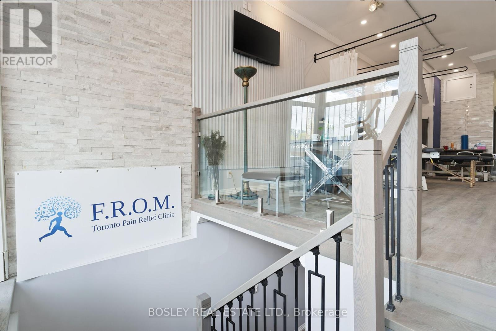 179 Queen Street E, Toronto, Ontario  M5A 1S2 - Photo 5 - C13089180