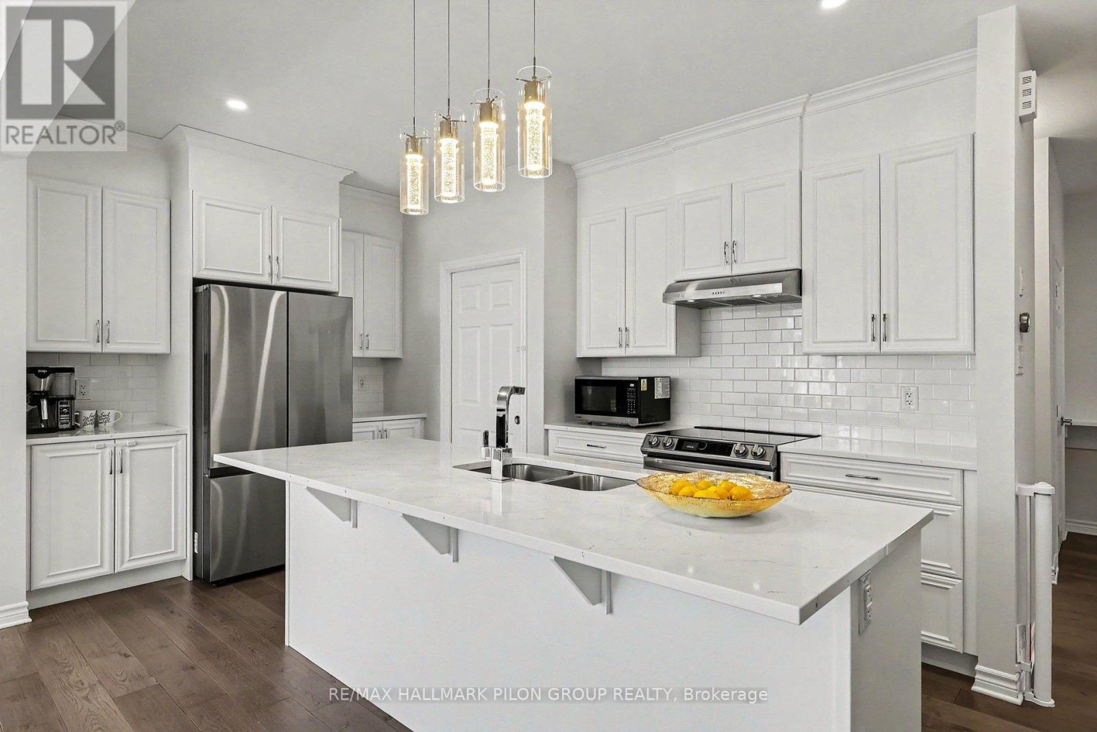 396 Ventoux Avenue, Ottawa, Ontario  K4A 5L9 - Photo 2 - X13088880