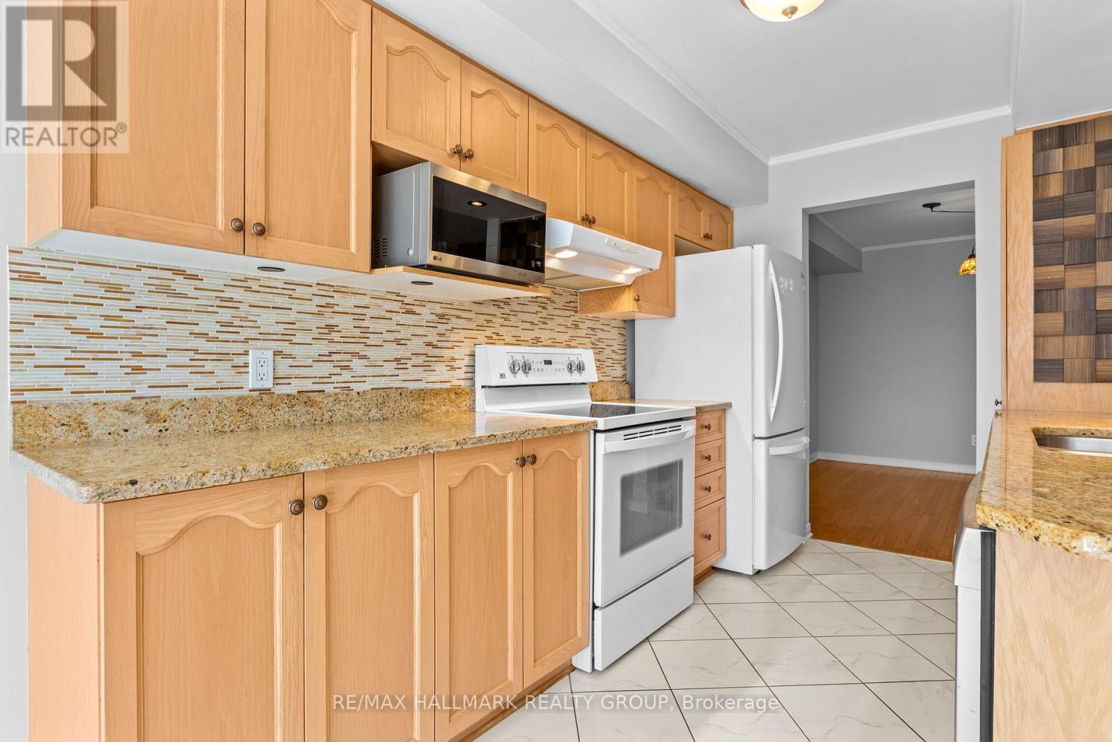 16 Maxton Private, Ottawa, Ontario  K1J 1J2 - Photo 10 - X13089110