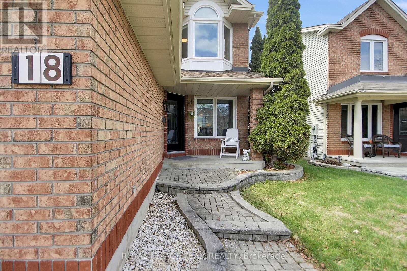 18 Longshire Circle, Ottawa, Ontario  K2J 4K7 - Photo 2 - X13089144