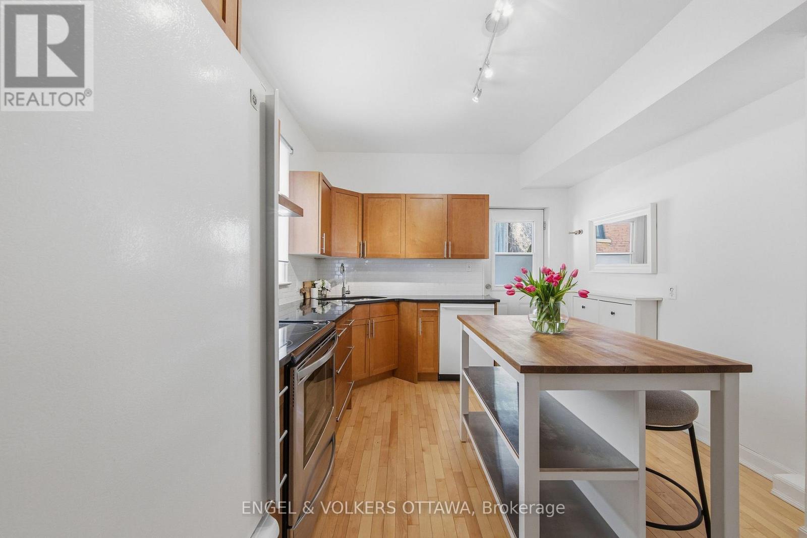 107 Rochester Street, Ottawa, Ontario  K1R 7L9 - Photo 18 - X13089228