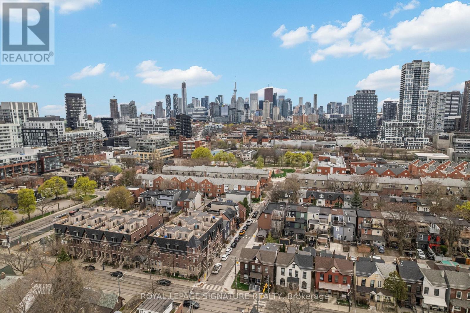 166 Broadview Avenue, Toronto, Ontario  M4M 2G5 - Photo 2 - E13088848