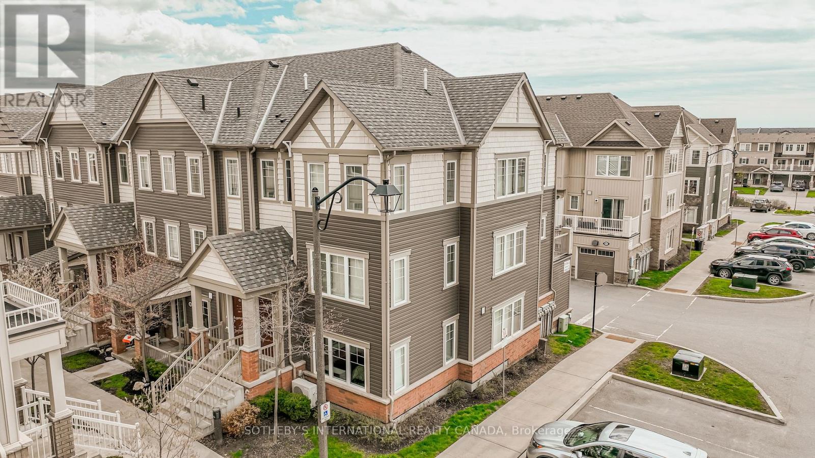 88 - 2500 Hill Rise Court, Oshawa, Ontario  L1L 0M6 - Photo 2 - E13089202