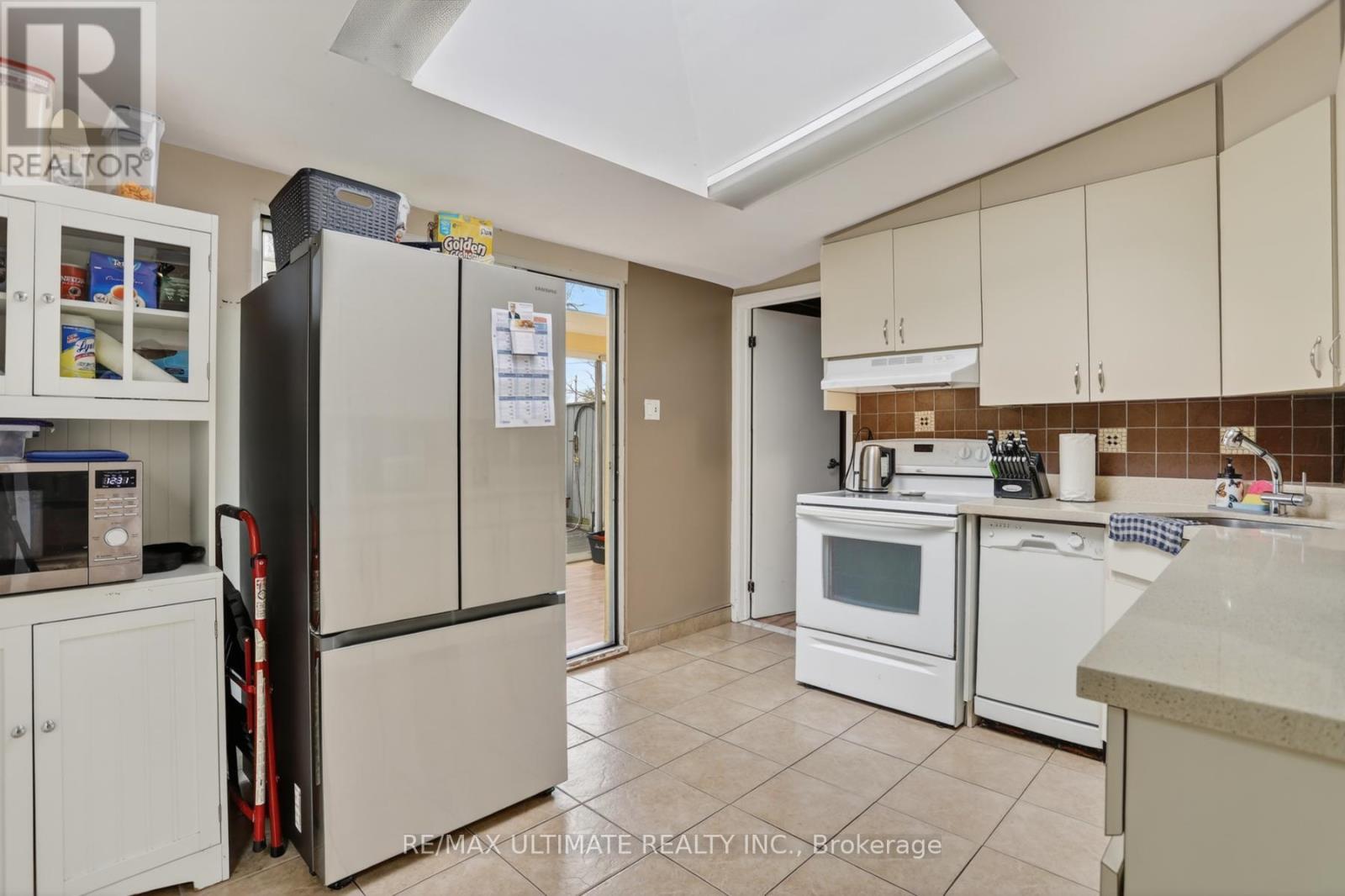 378 Kennedy Road, Toronto, Ontario  M1K 2A5 - Photo 13 - E13089218