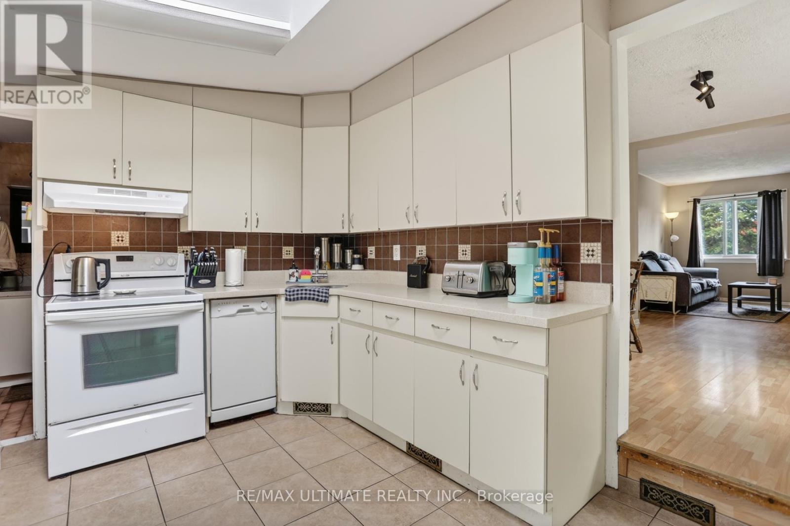 378 Kennedy Road, Toronto, Ontario  M1K 2A5 - Photo 16 - E13089218