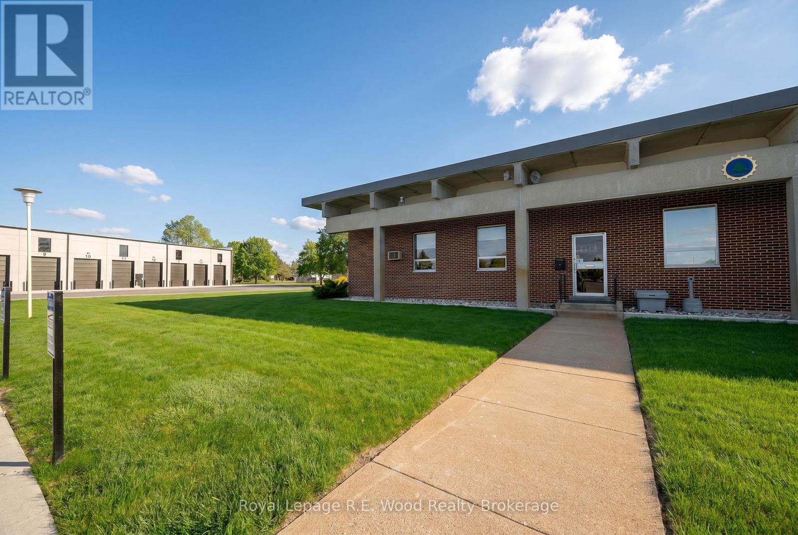4 Elm Street, Tillsonburg, Ontario  N4G 0C4 - Photo 4 - X13089042