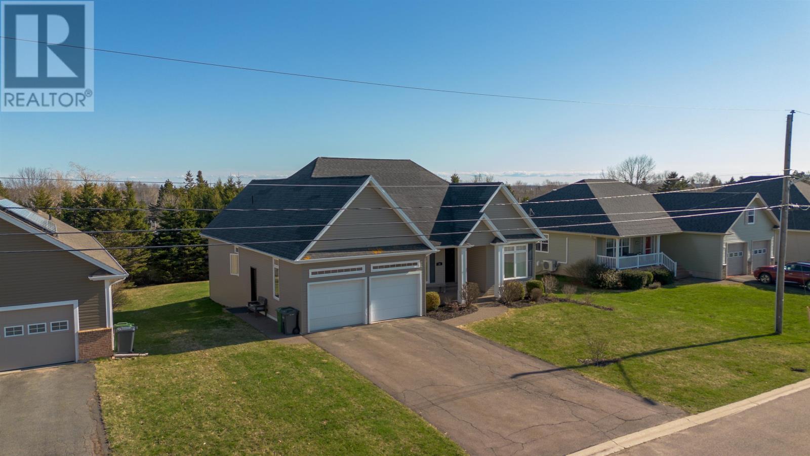 59 Gardiner Drive, Charlottetown, Prince Edward Island  C1A 6Y9 - Photo 3 - 202609866