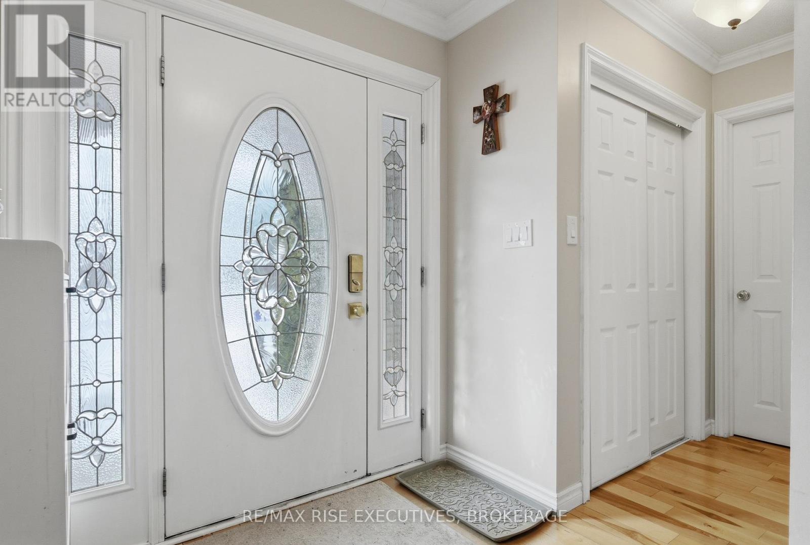 526 Canterbury Crescent, Kingston, Ontario  K7M 6X1 - Photo 4 - X13089168