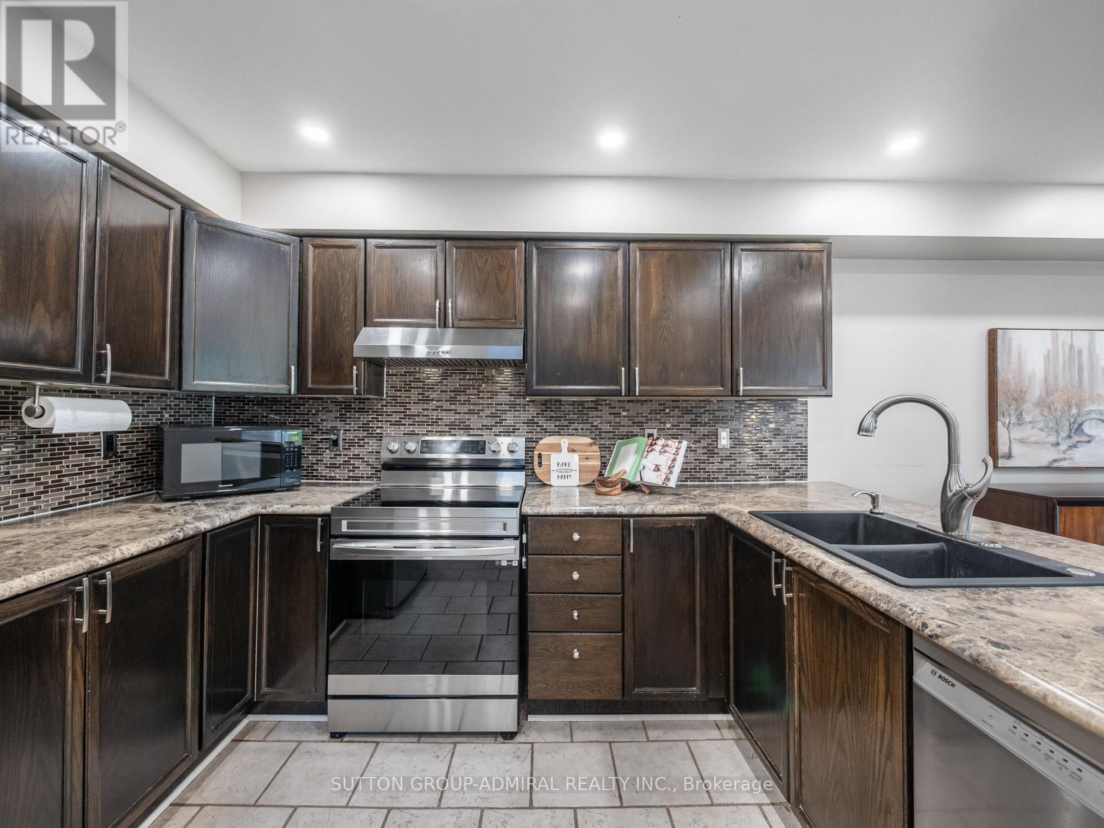 52 Longview Drive, Bradford West Gwillimbury, Ontario  L3Z 2H3 - Photo 10 - N13088876
