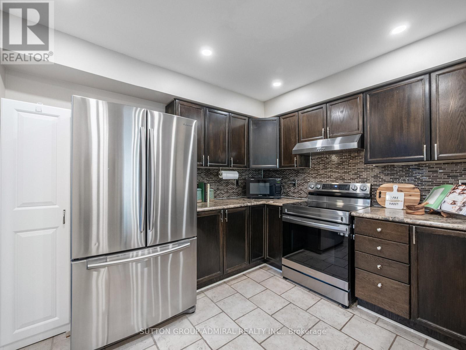 52 Longview Drive, Bradford West Gwillimbury, Ontario  L3Z 2H3 - Photo 11 - N13088876