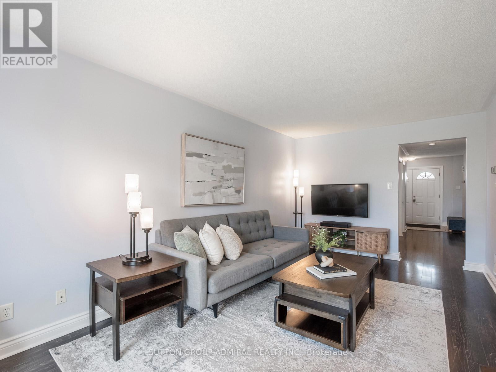 52 Longview Drive, Bradford West Gwillimbury, Ontario  L3Z 2H3 - Photo 8 - N13088876