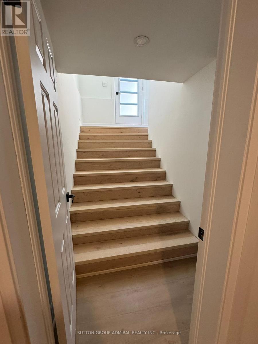 Lower - 23 Chatsworth Court, Vaughan, Ontario  L4L 7G3 - Photo 2 - N13088904