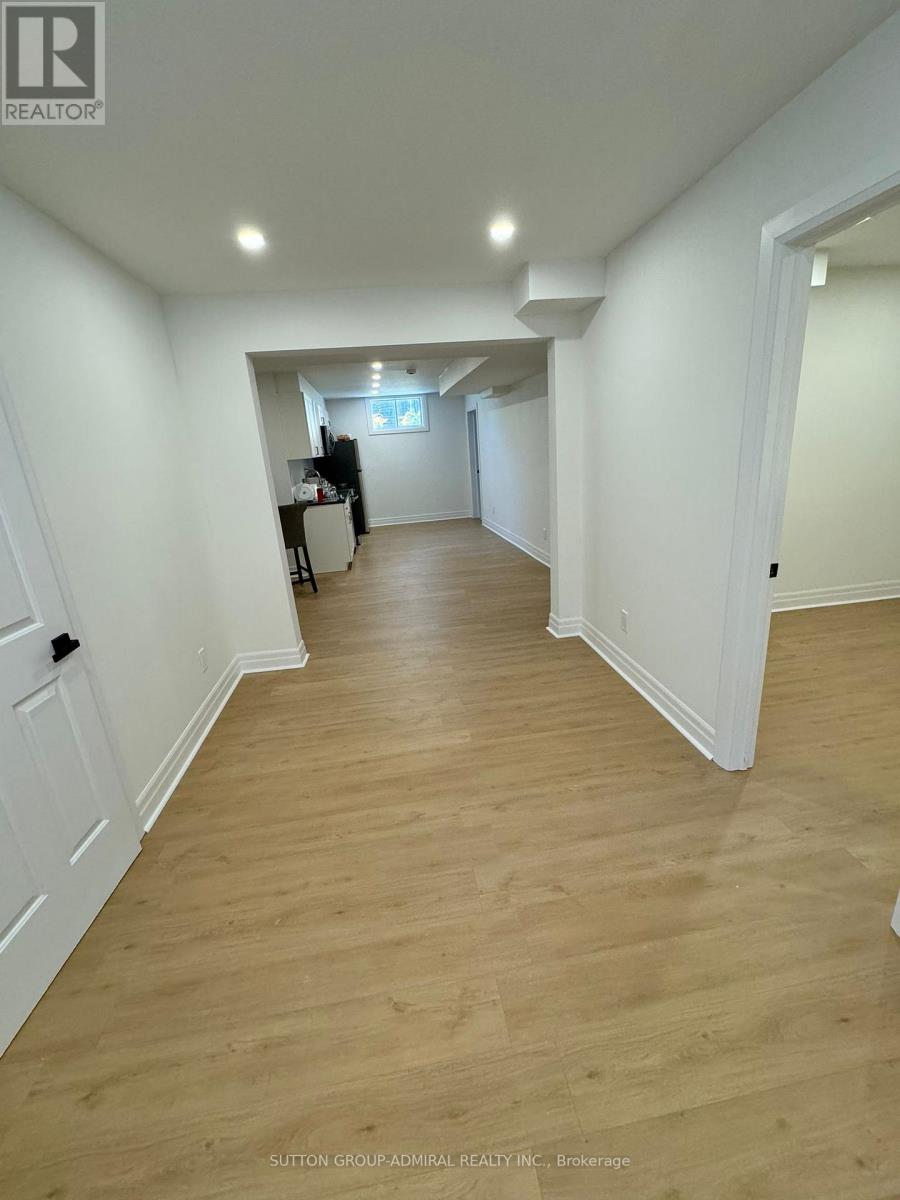 Lower - 23 Chatsworth Court, Vaughan, Ontario  L4L 7G3 - Photo 7 - N13088904