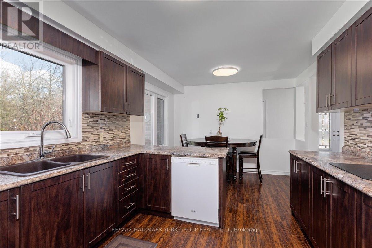 20 Sunbird Boulevard, Georgina, Ontario  L4P 3R9 - Photo 13 - N13089054