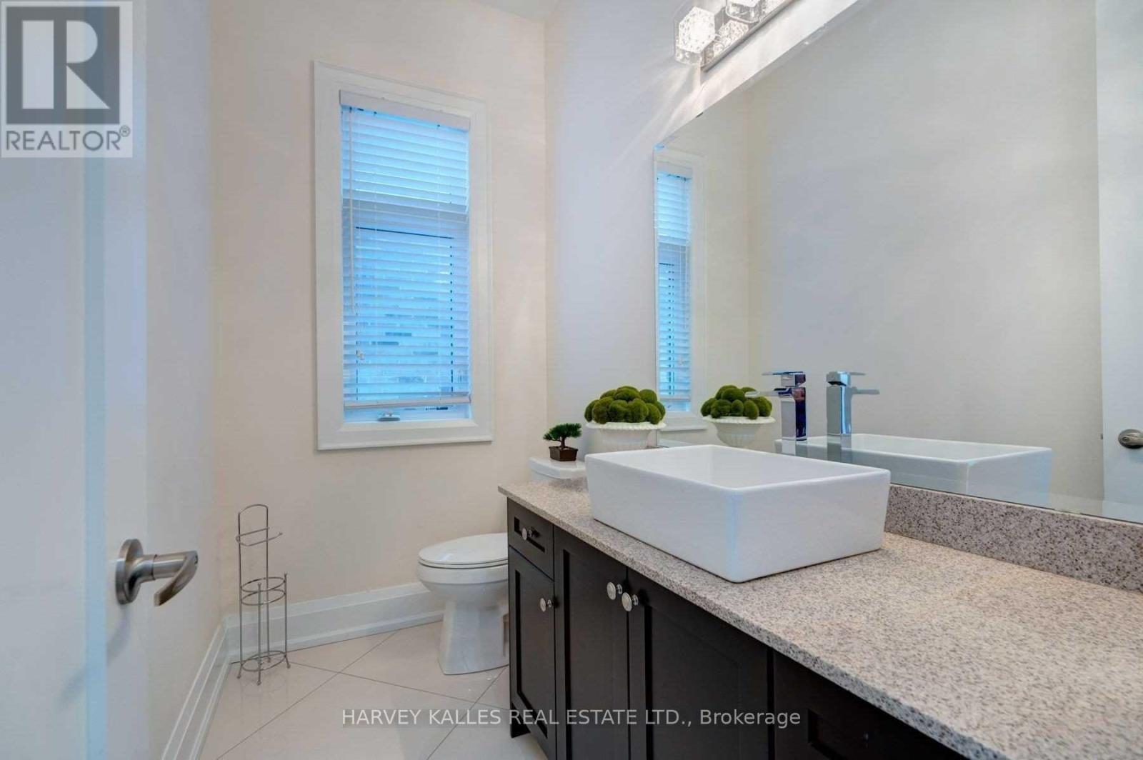 76 Baldry Avenue, Vaughan, Ontario  L6A 4X9 - Photo 4 - N13089122