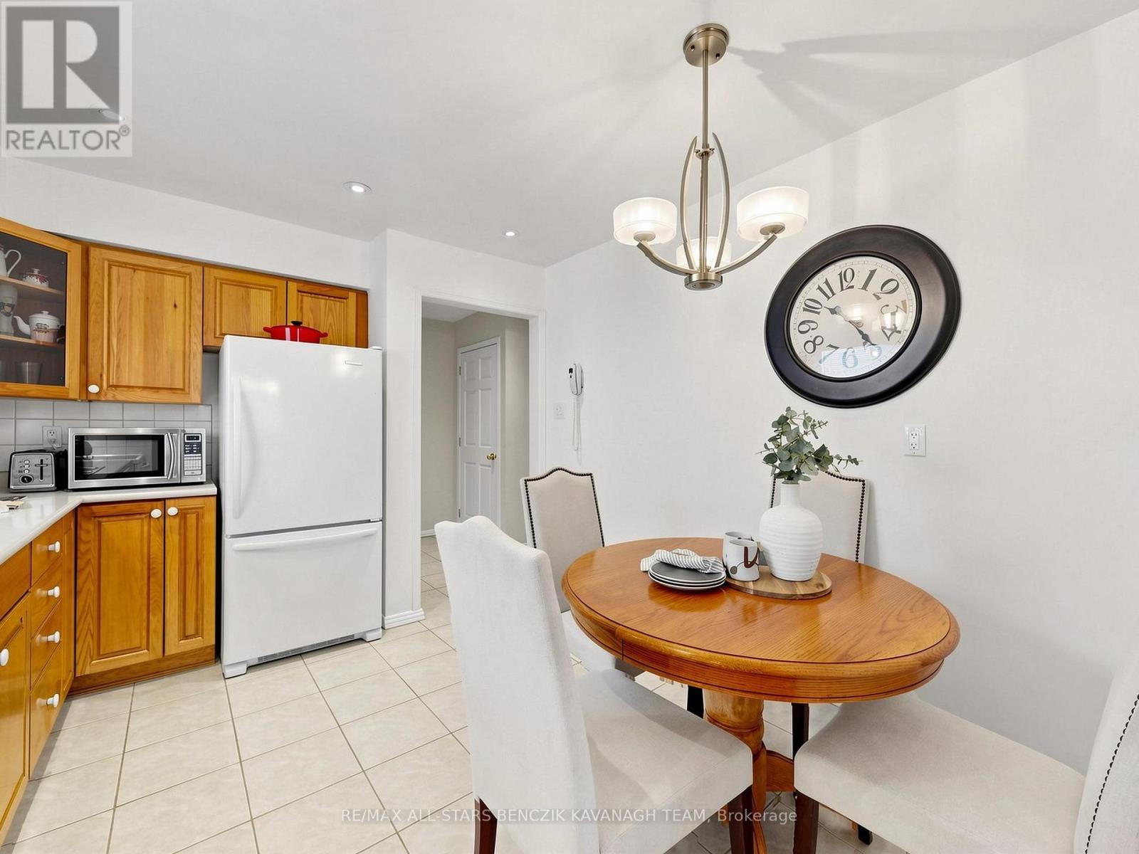 32 Pringle Avenue, Markham, Ontario  L3P 2P4 - Photo 11 - N13089226