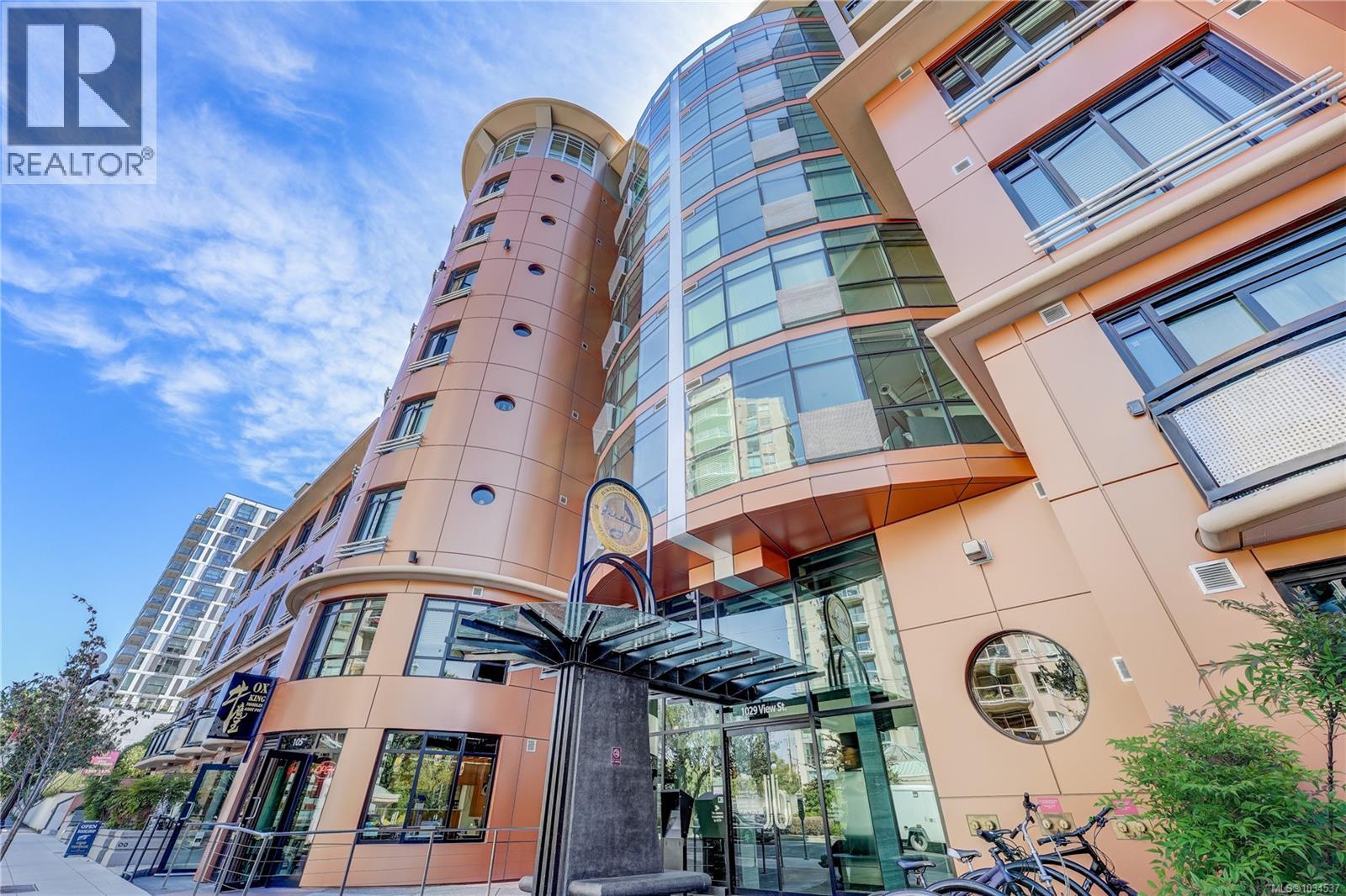 436 1029 View St, Victoria, British Columbia  V8V 0C9 - Photo 2 - 1034537