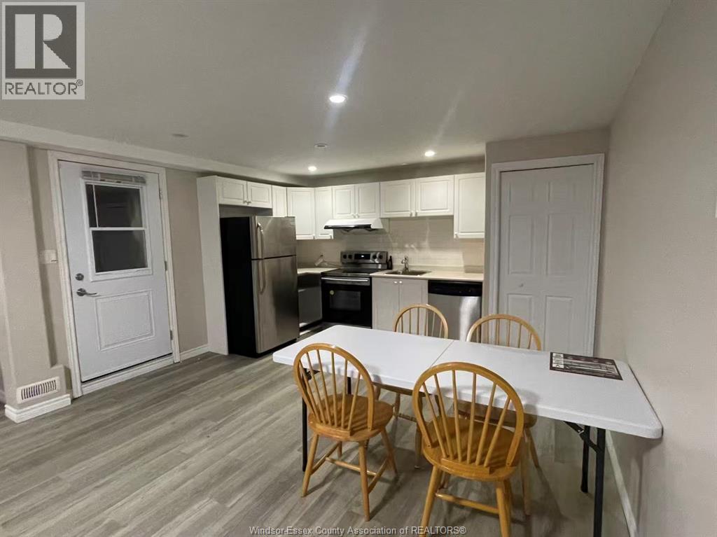 724 Massimo Crescent Unit# Lower, Windsor, Ontario  N9G 3C7 - Photo 5 - 26010221