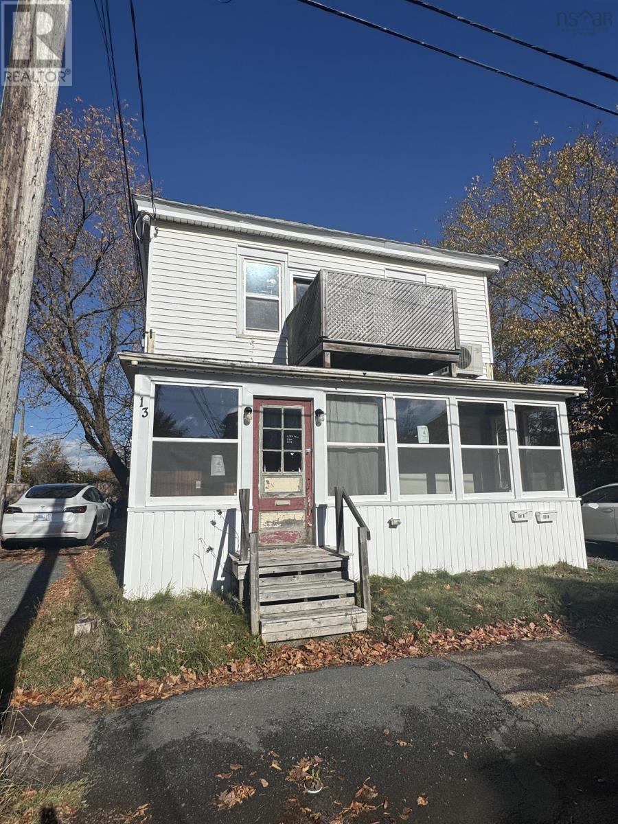 13 Centre Street, Truro, Nova Scotia  B2N 2J9 - Photo 2 - 202607371