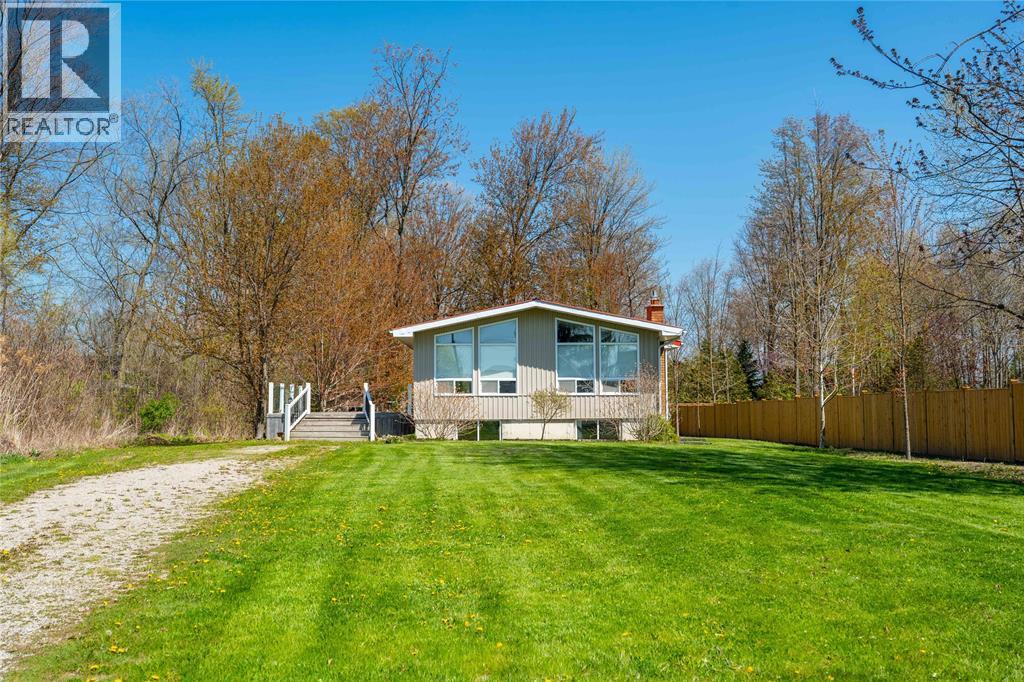 4090 COLLINGWOOD STREET, Plympton-Wyoming, Ontario