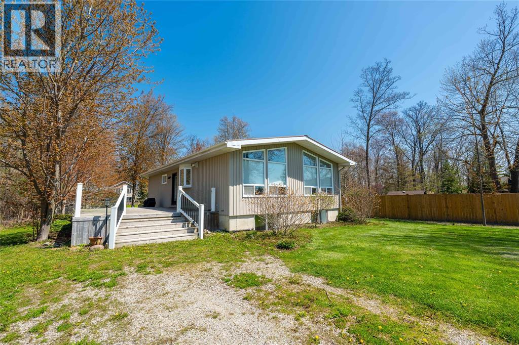 4090 Collingwood Street, Plympton-Wyoming, Ontario  N0N 1J6 - Photo 2 - 26010217