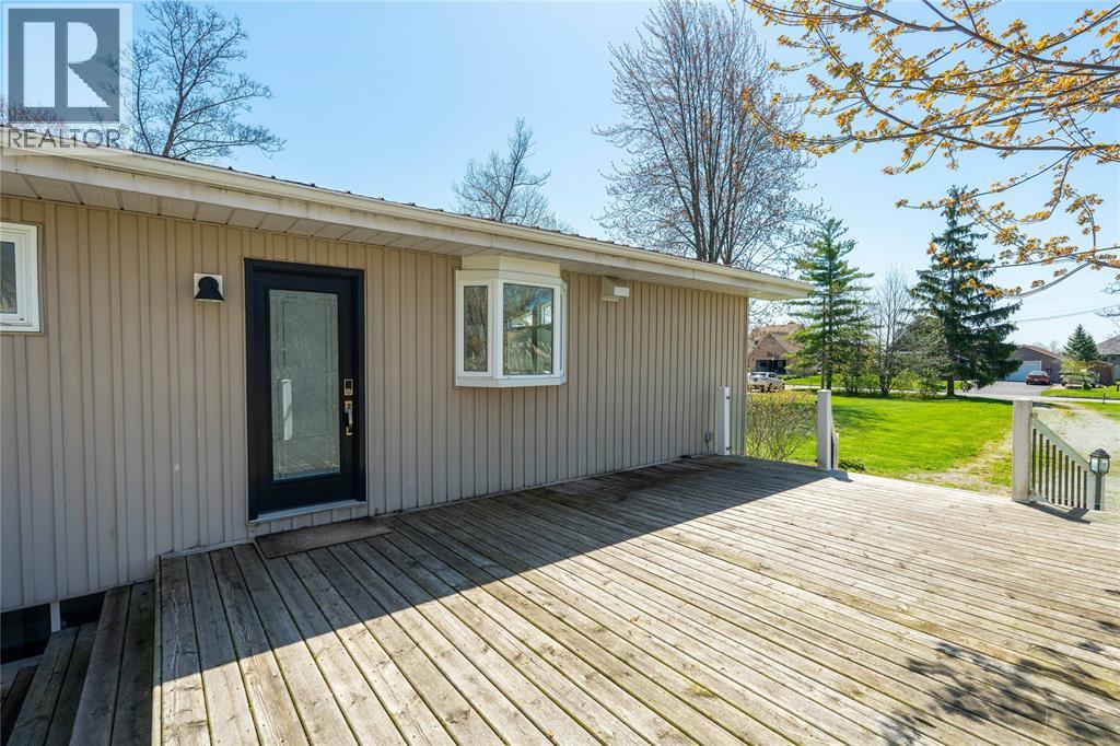 4090 Collingwood Street, Plympton-Wyoming, Ontario  N0N 1J6 - Photo 31 - 26010217