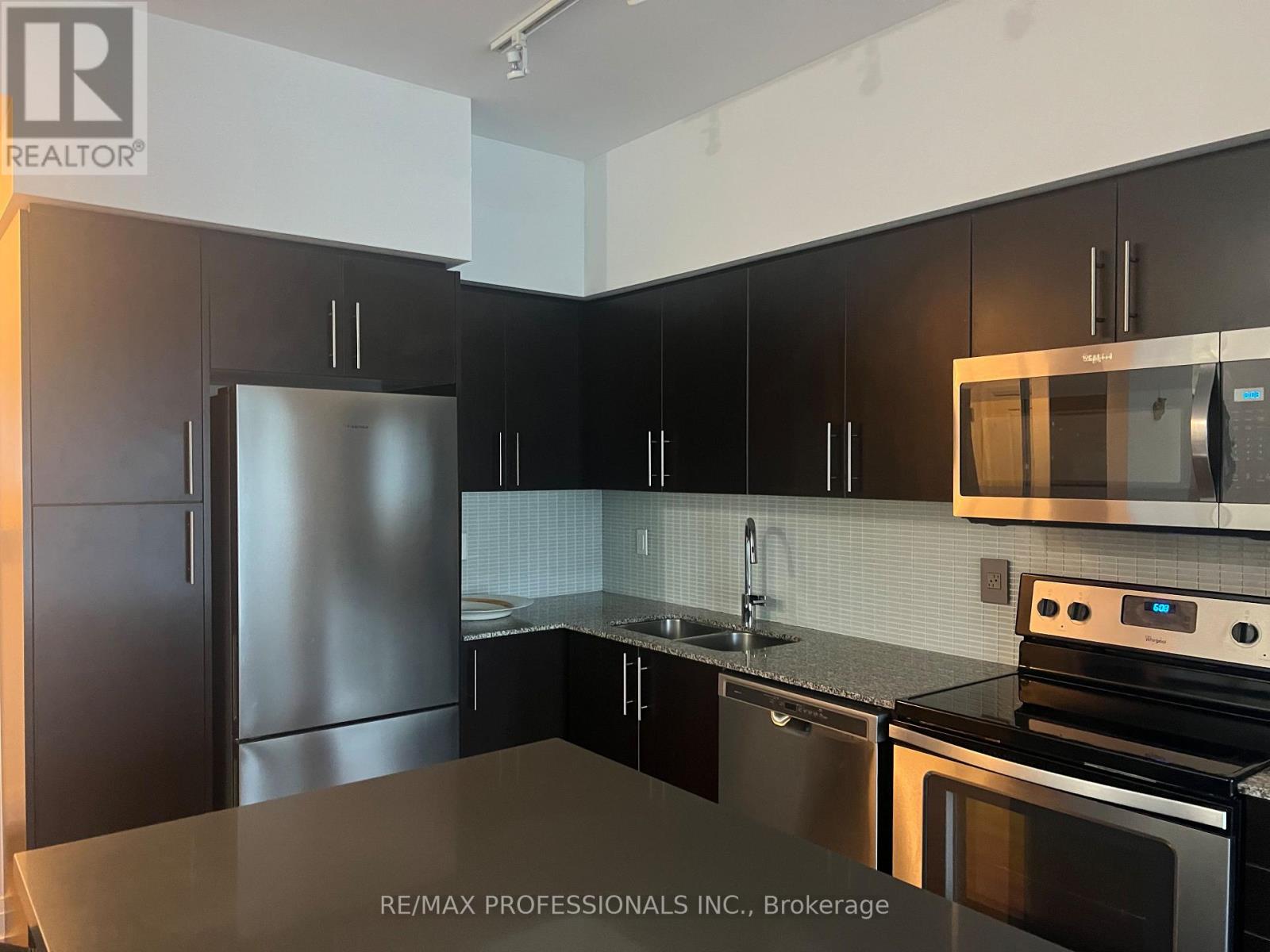 708 - 55 Speers Road, Oakville, Ontario  L6K 0H9 - Photo 6 - W13088676