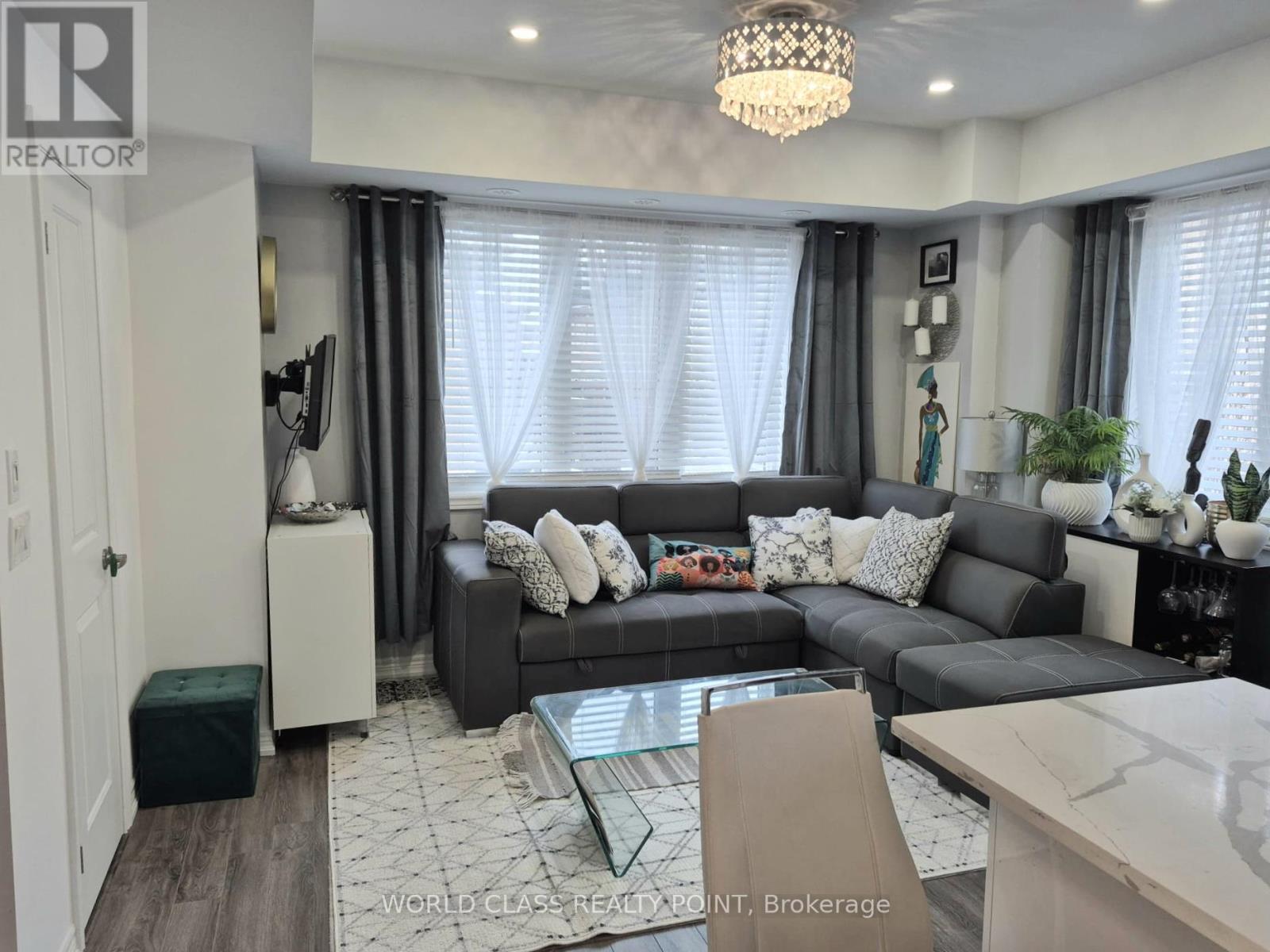 212 - 370 Hopewell Avenue, Toronto, Ontario  M6E 2S2 - Photo 7 - W13038746