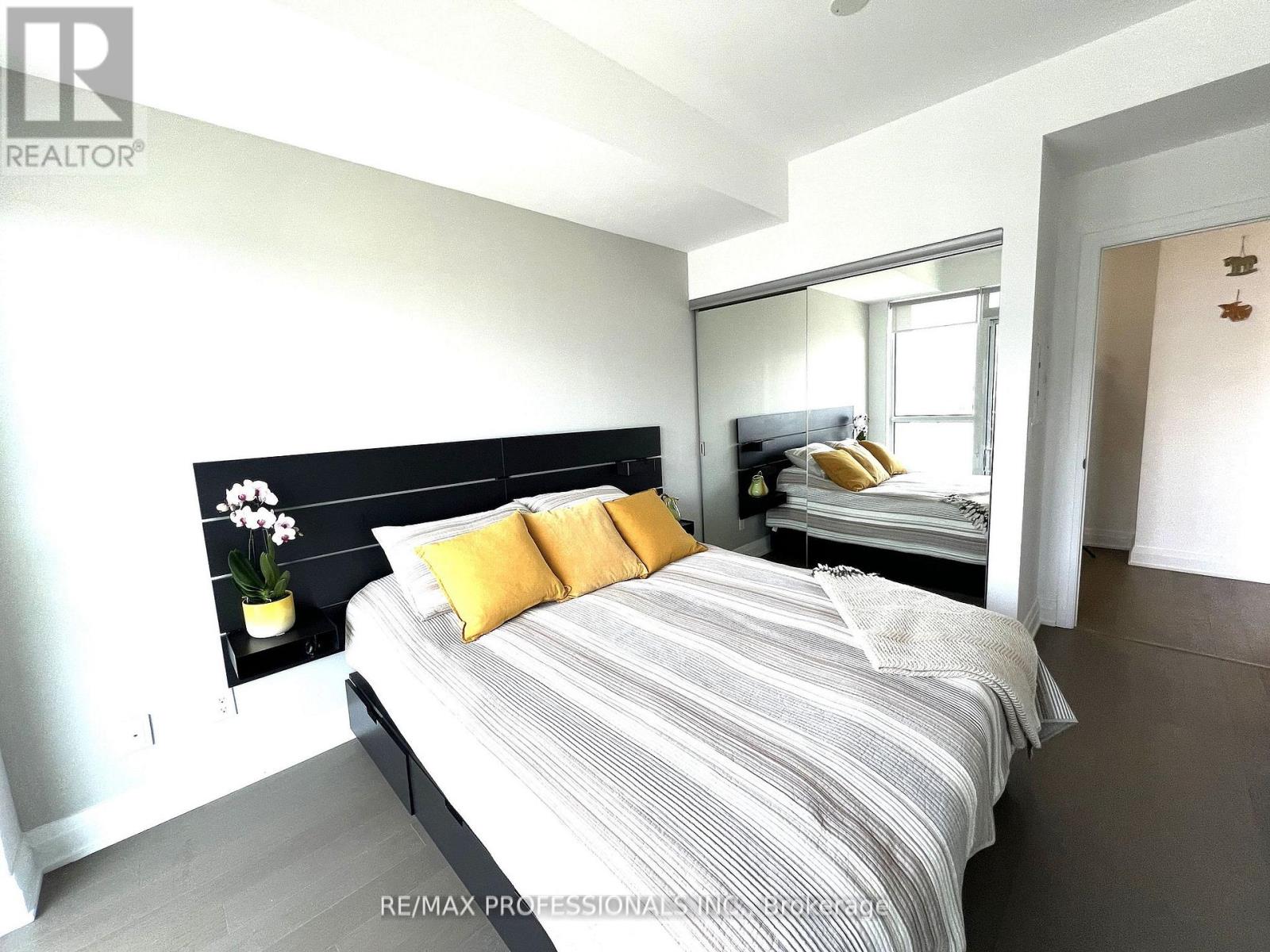 708 - 55 Speers Road, Oakville, Ontario  L6K 0H9 - Photo 14 - W13088676