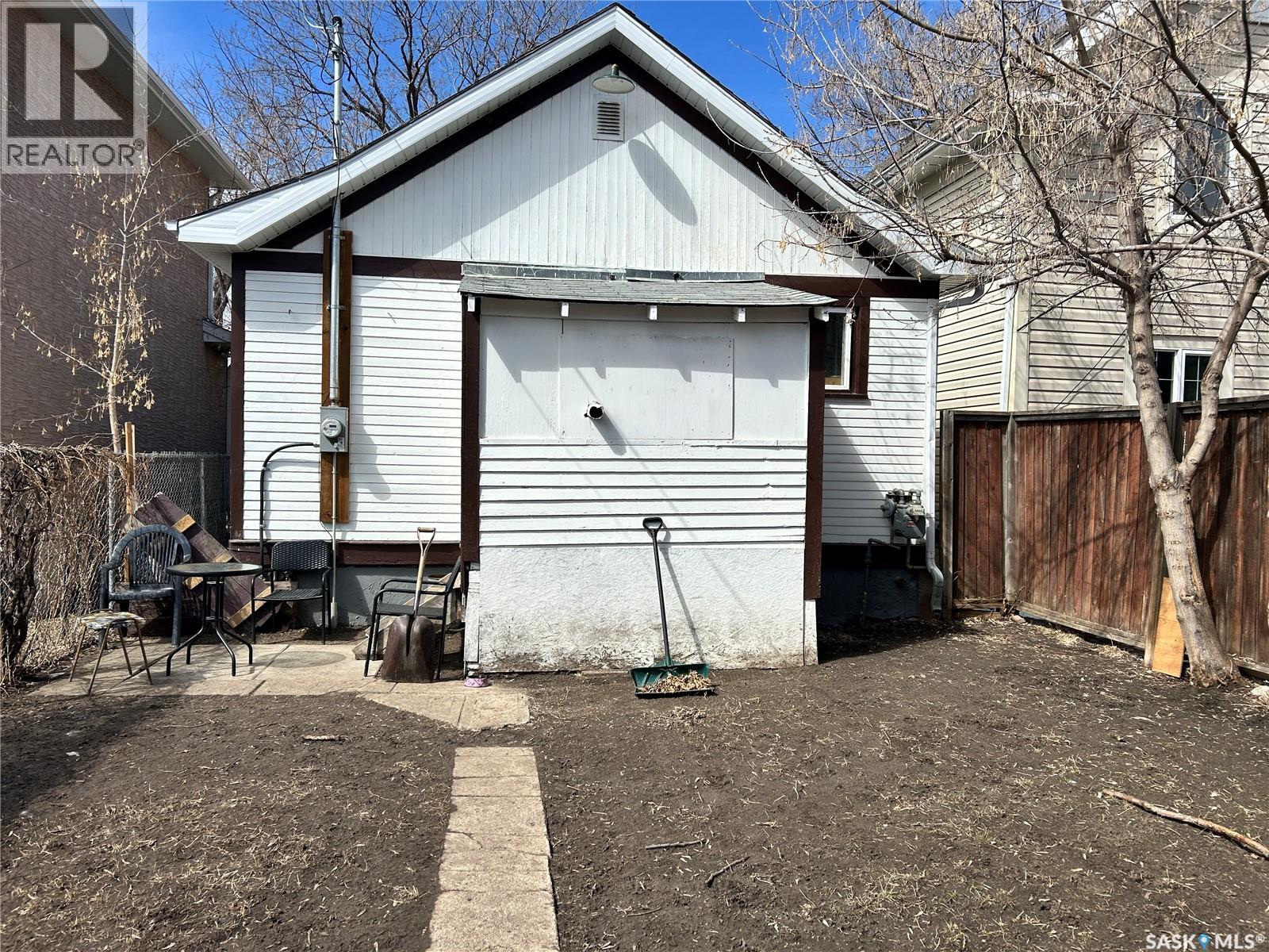 416 J Avenue N, Saskatoon, Saskatchewan  S7L 2K3 - Photo 13 - SK034940