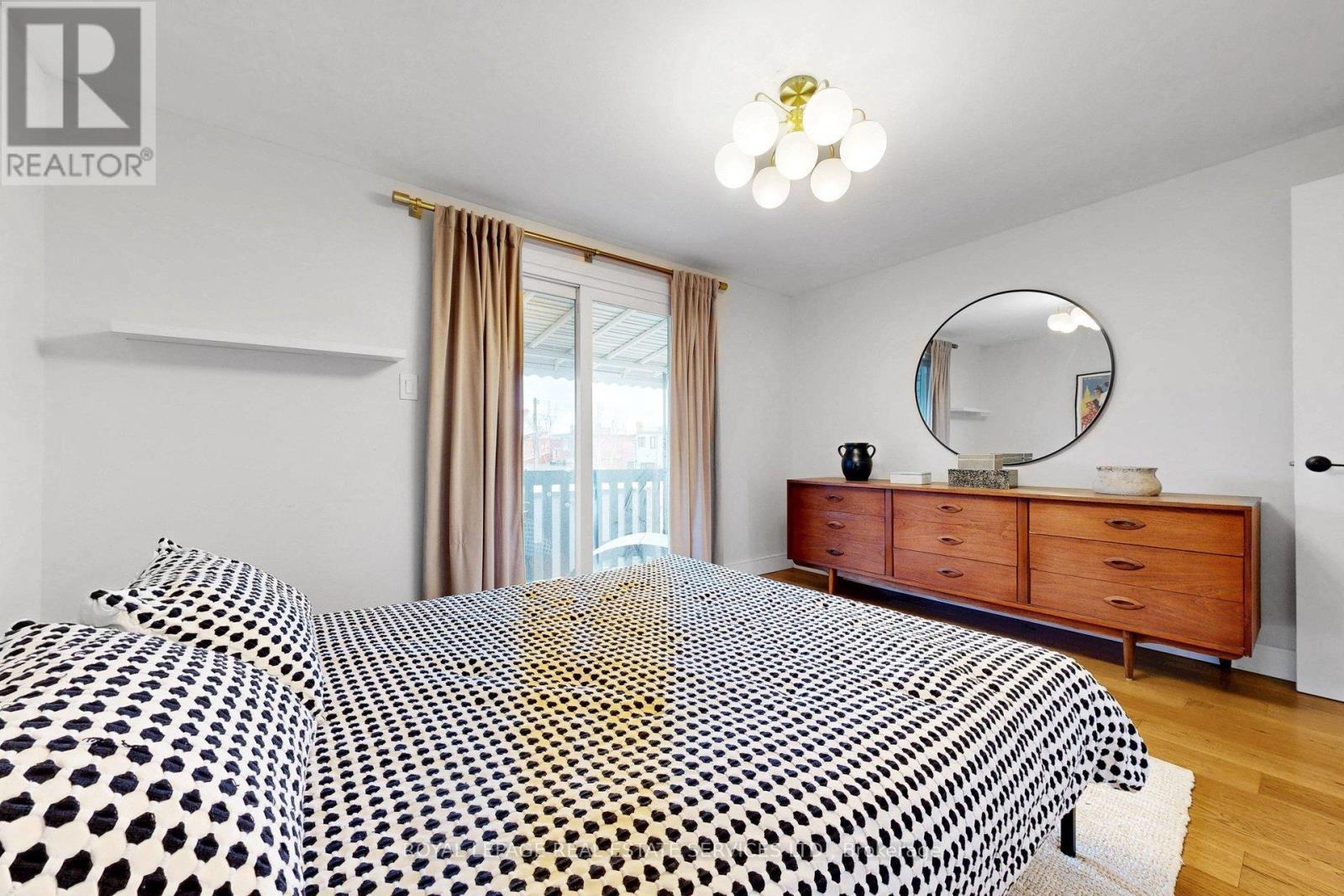 97 Ascot Avenue, Toronto, Ontario  M6E 1G1 - Photo 18 - W13088824