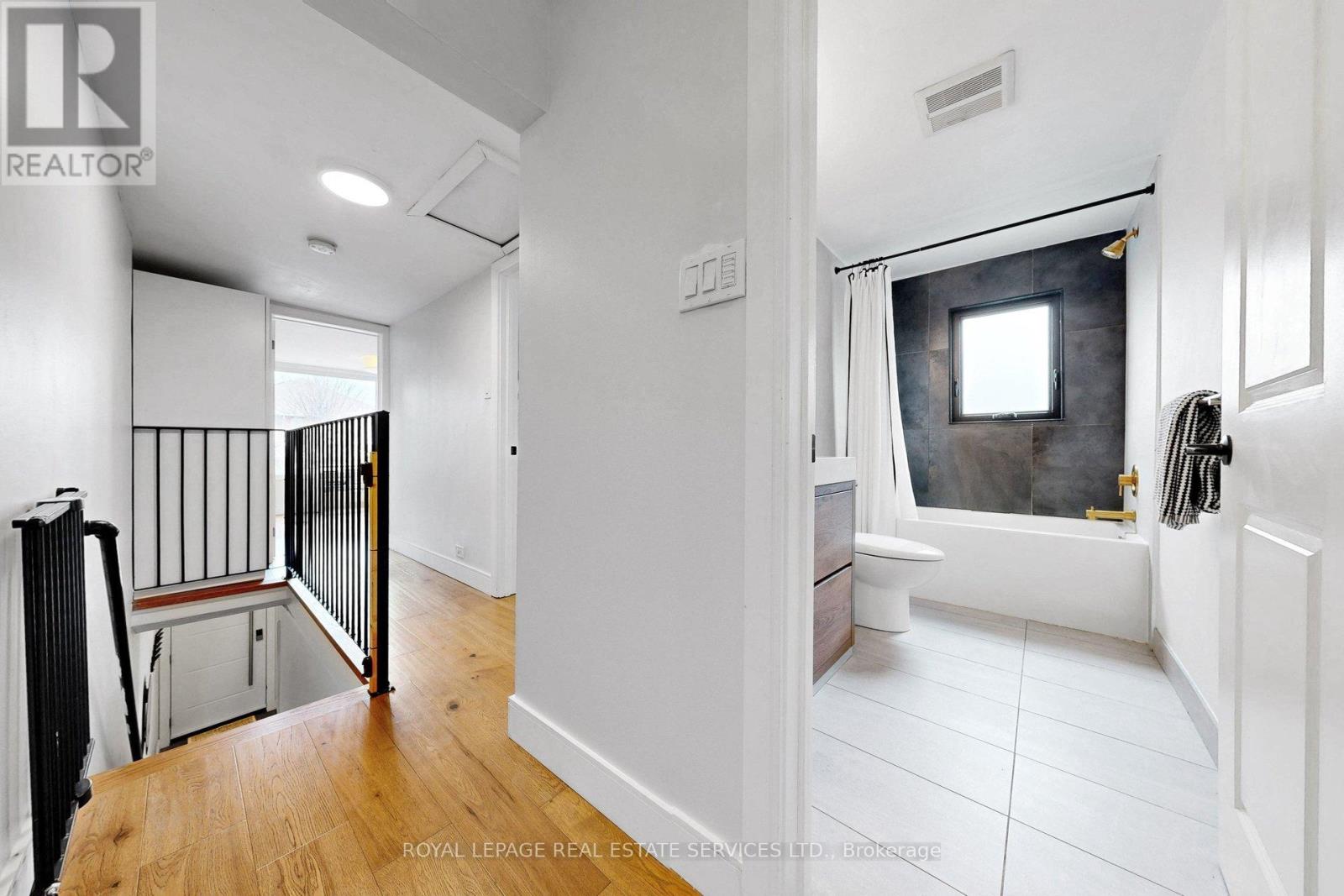 97 Ascot Avenue, Toronto, Ontario  M6E 1G1 - Photo 29 - W13088824