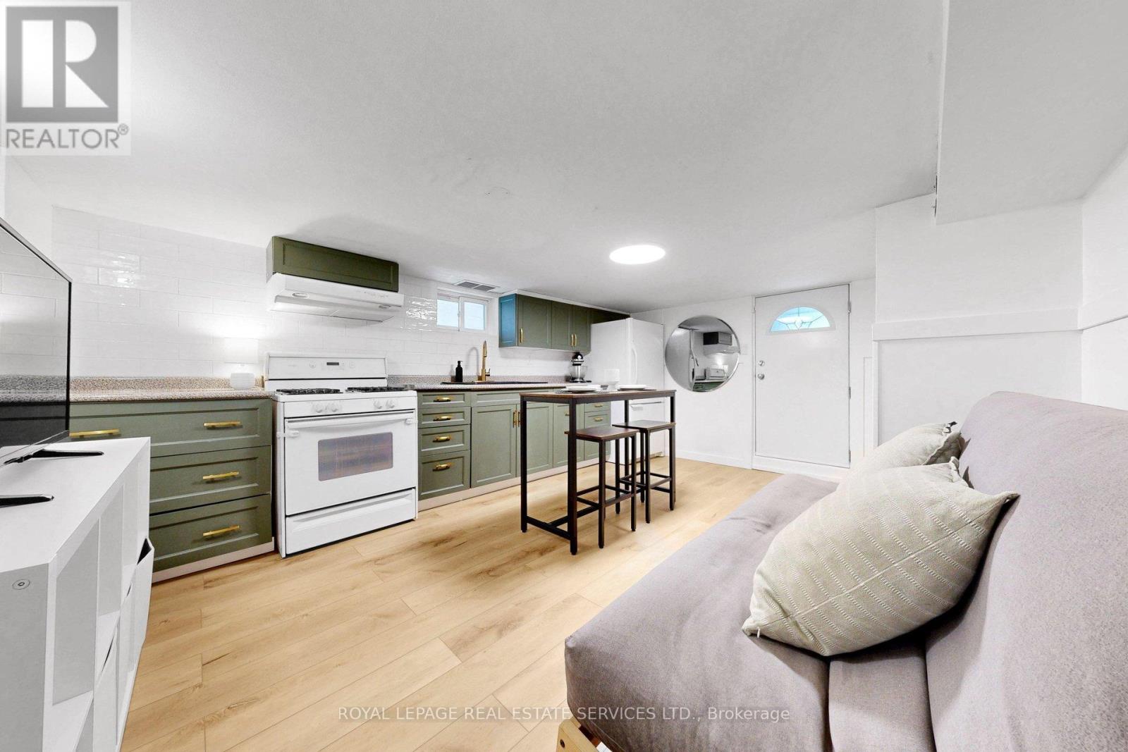 97 Ascot Avenue, Toronto, Ontario  M6E 1G1 - Photo 30 - W13088824
